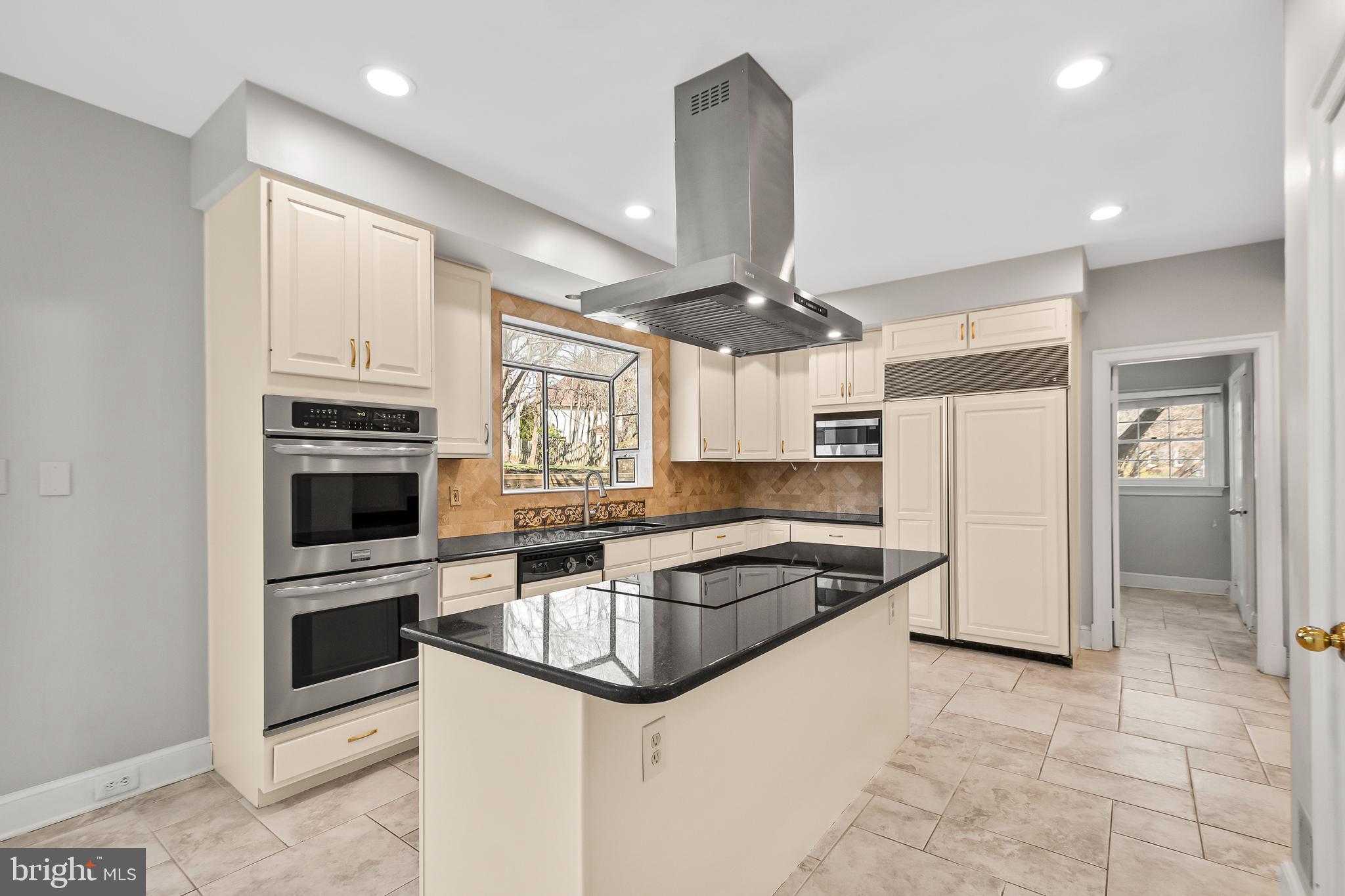 FOX DEN ESTATES - Residential