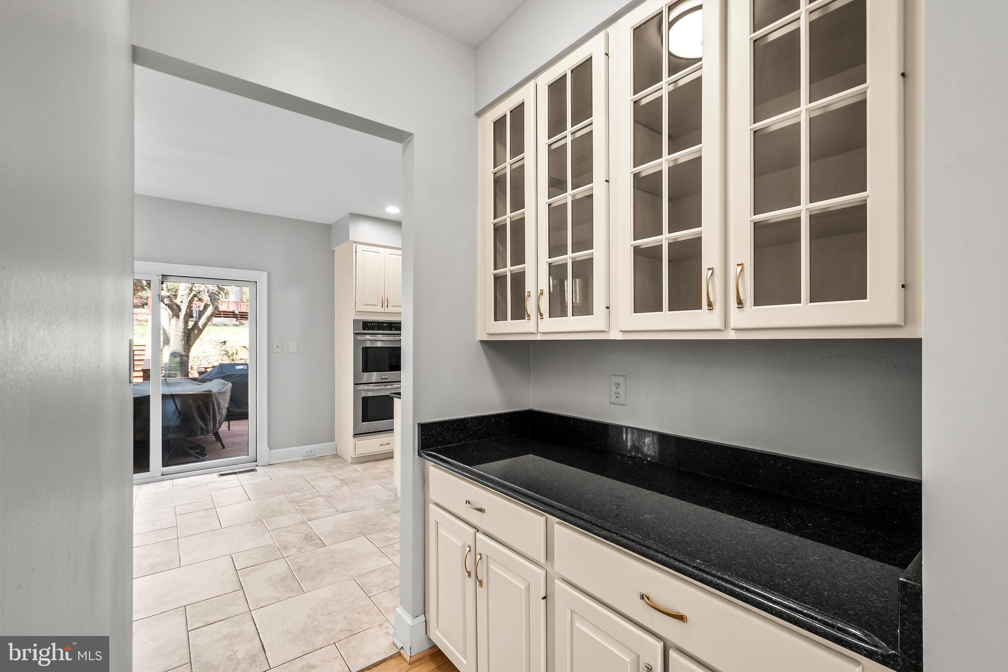 FOX DEN ESTATES - Residential