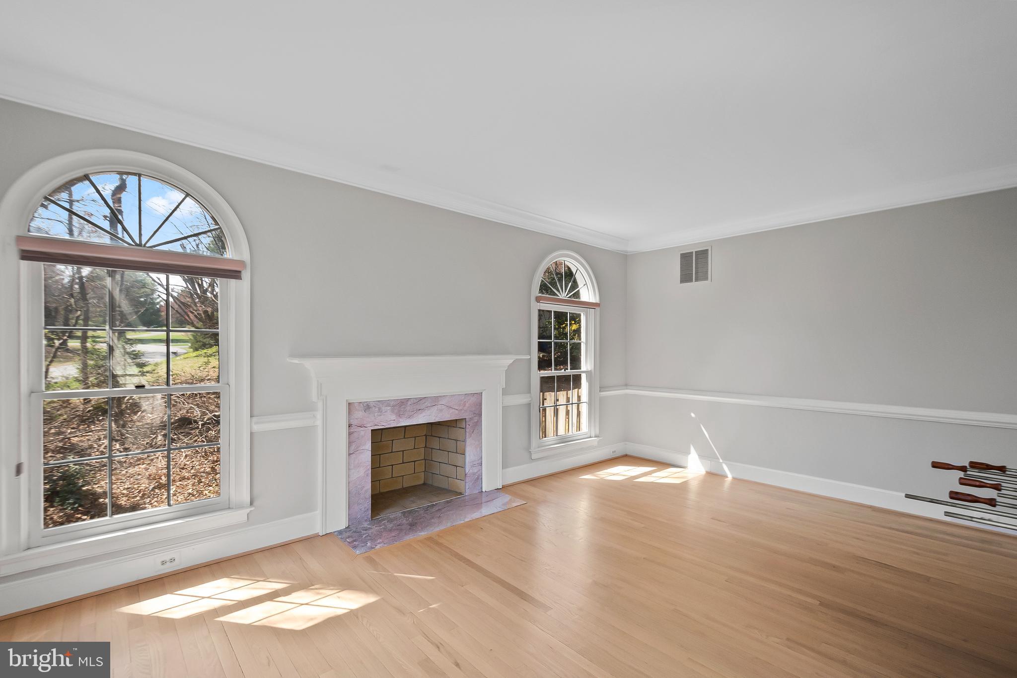 FOX DEN ESTATES - Residential