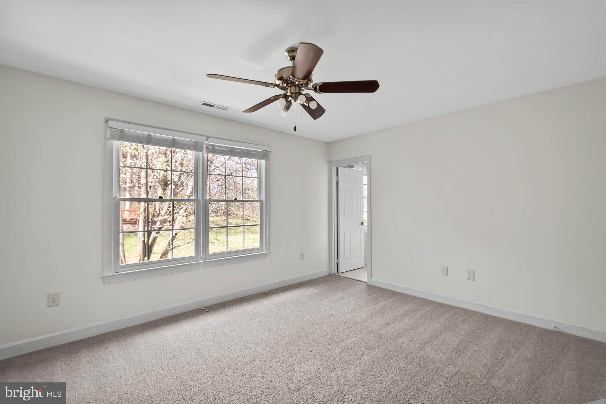 FOX DEN ESTATES - Residential