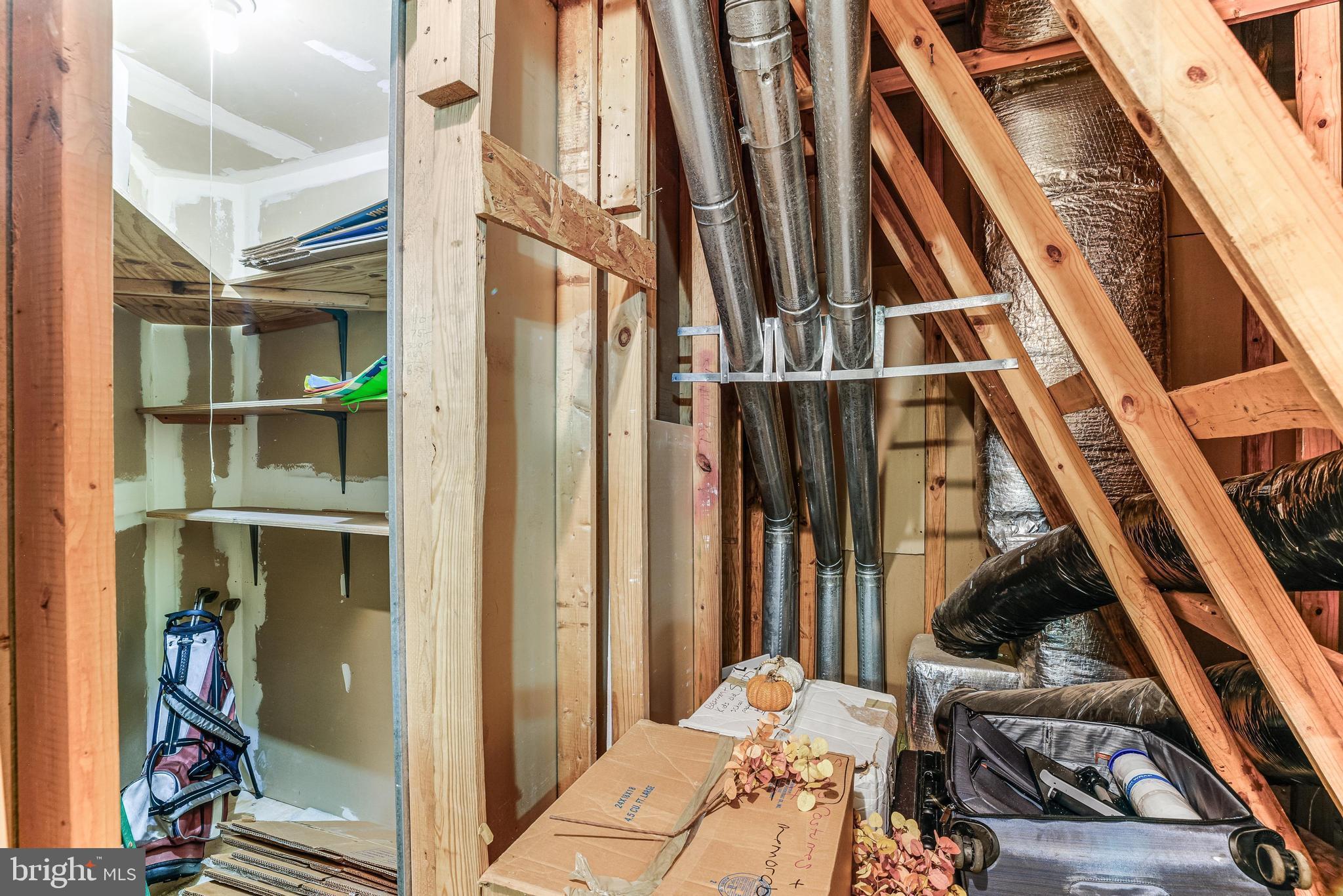 CEDAR LAKES - Residential