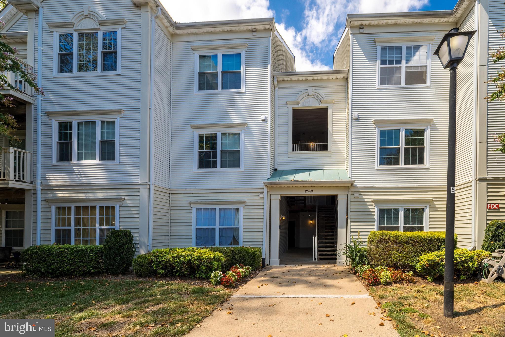 CEDAR LAKES - Residential