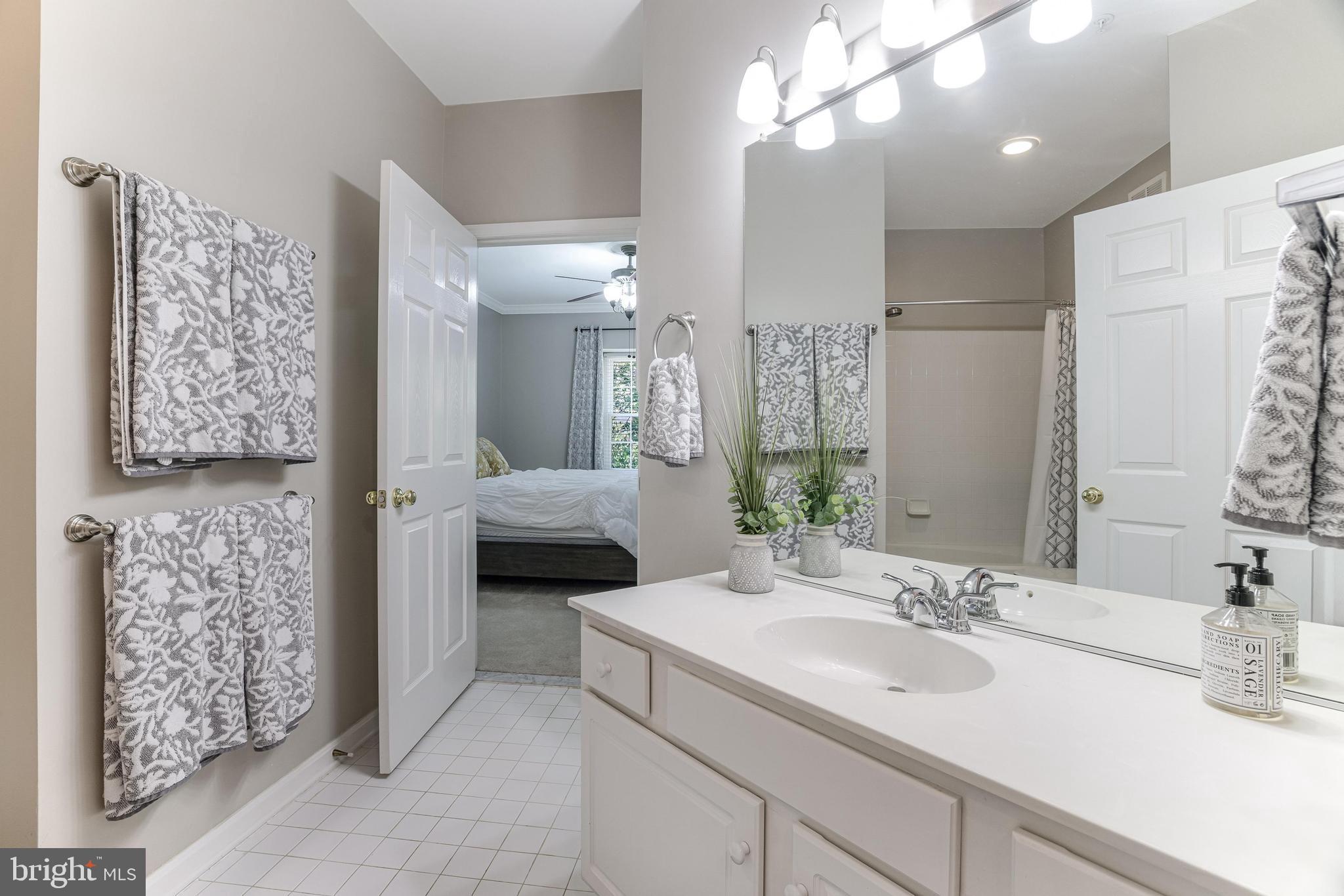 CEDAR LAKES - Residential