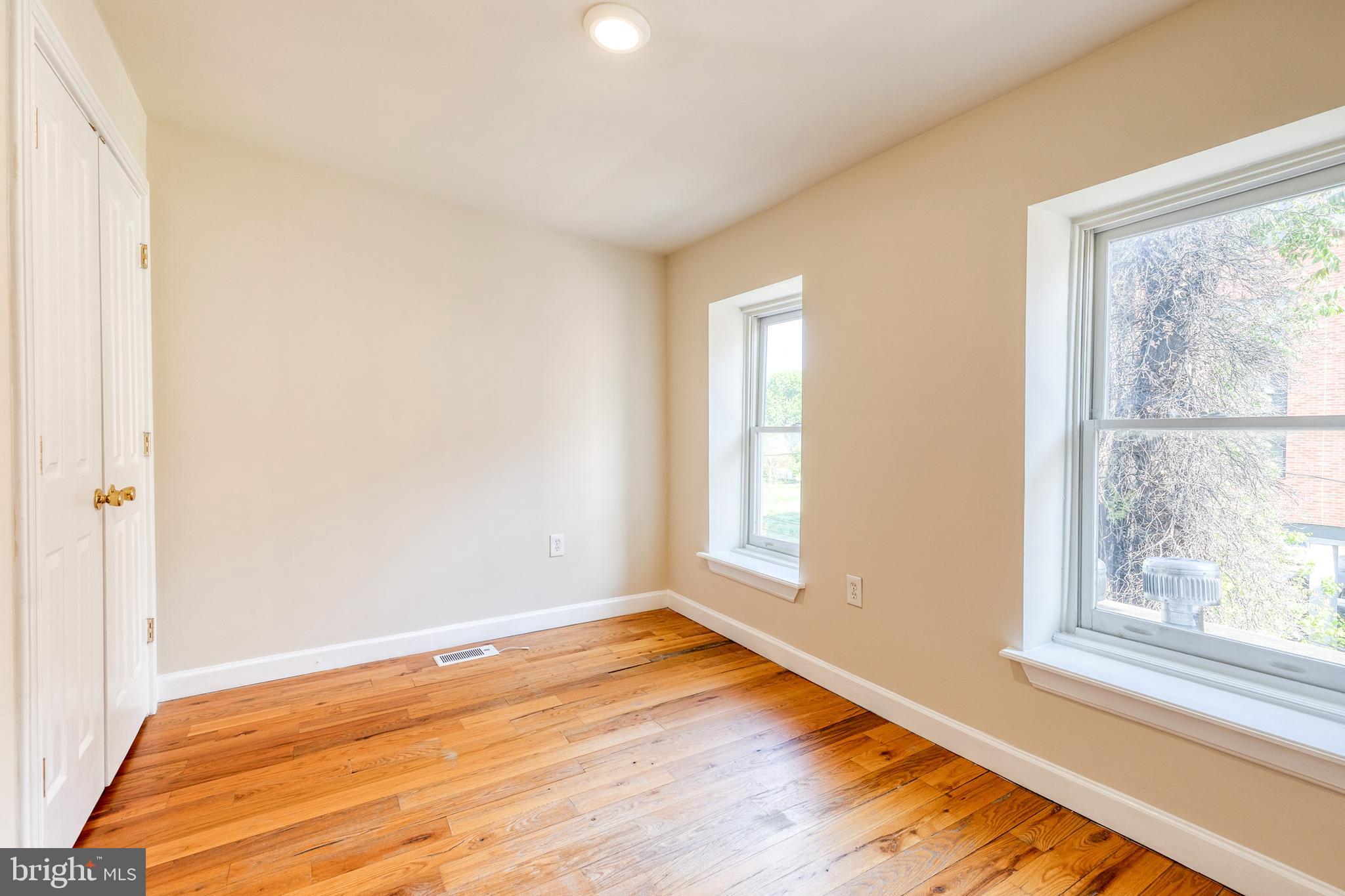 BARCLAY - GREENMOUNT - Residential