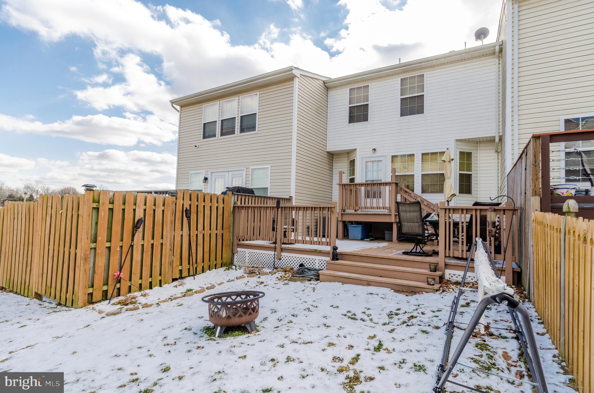 RIVERSIDE VILLAGES - Residential