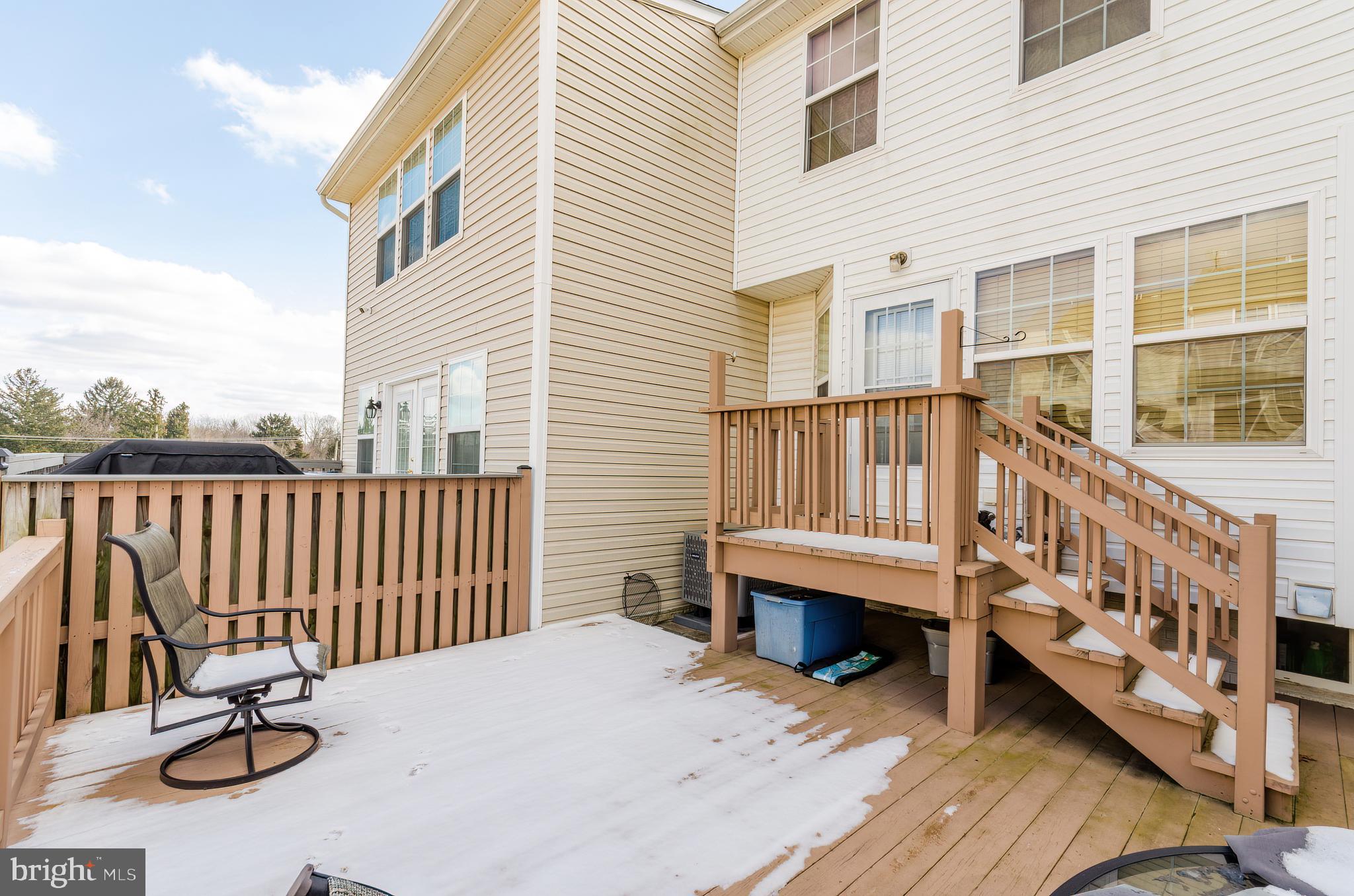 RIVERSIDE VILLAGES - Residential