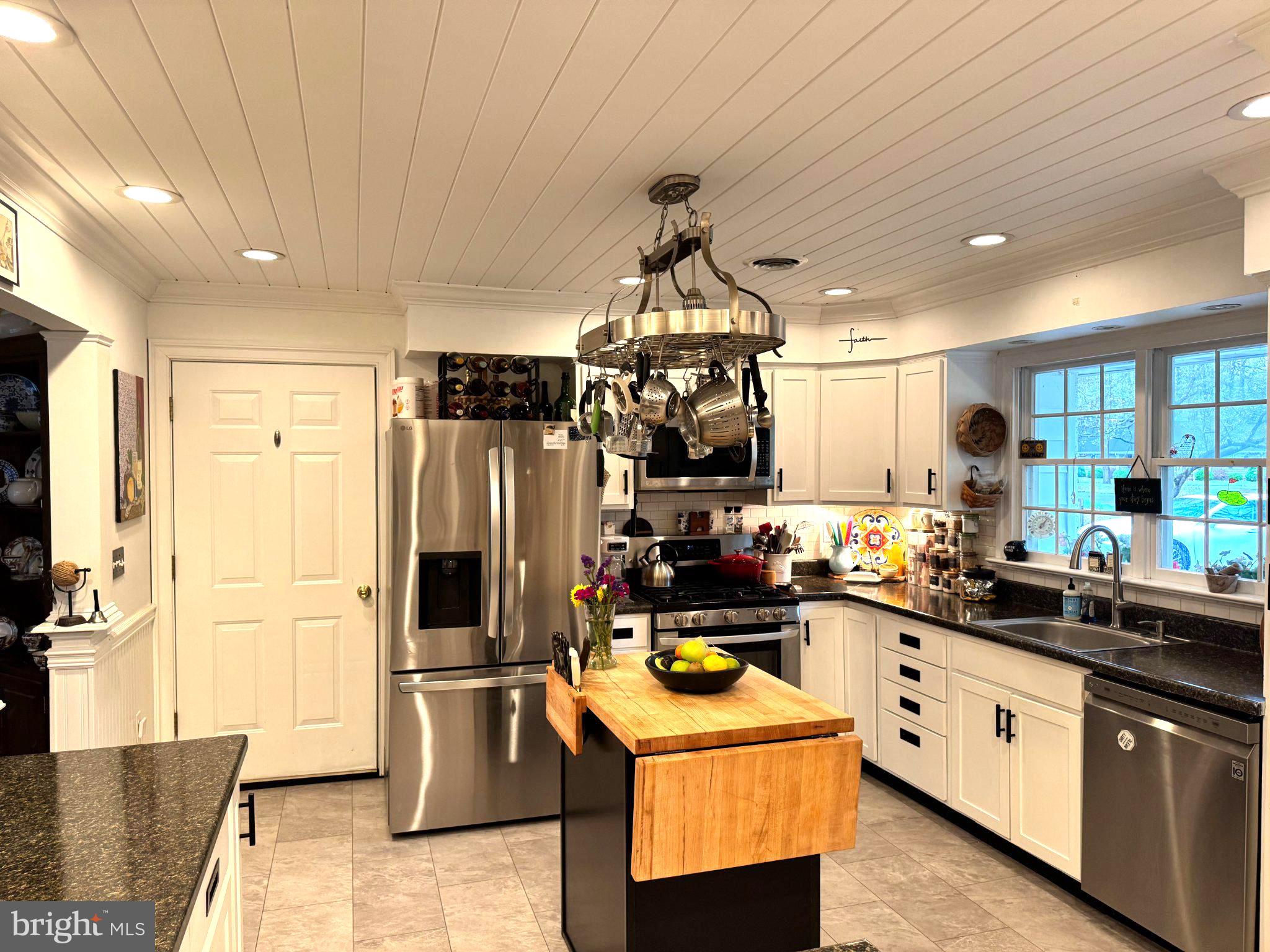 FAIRWAYS - Residential