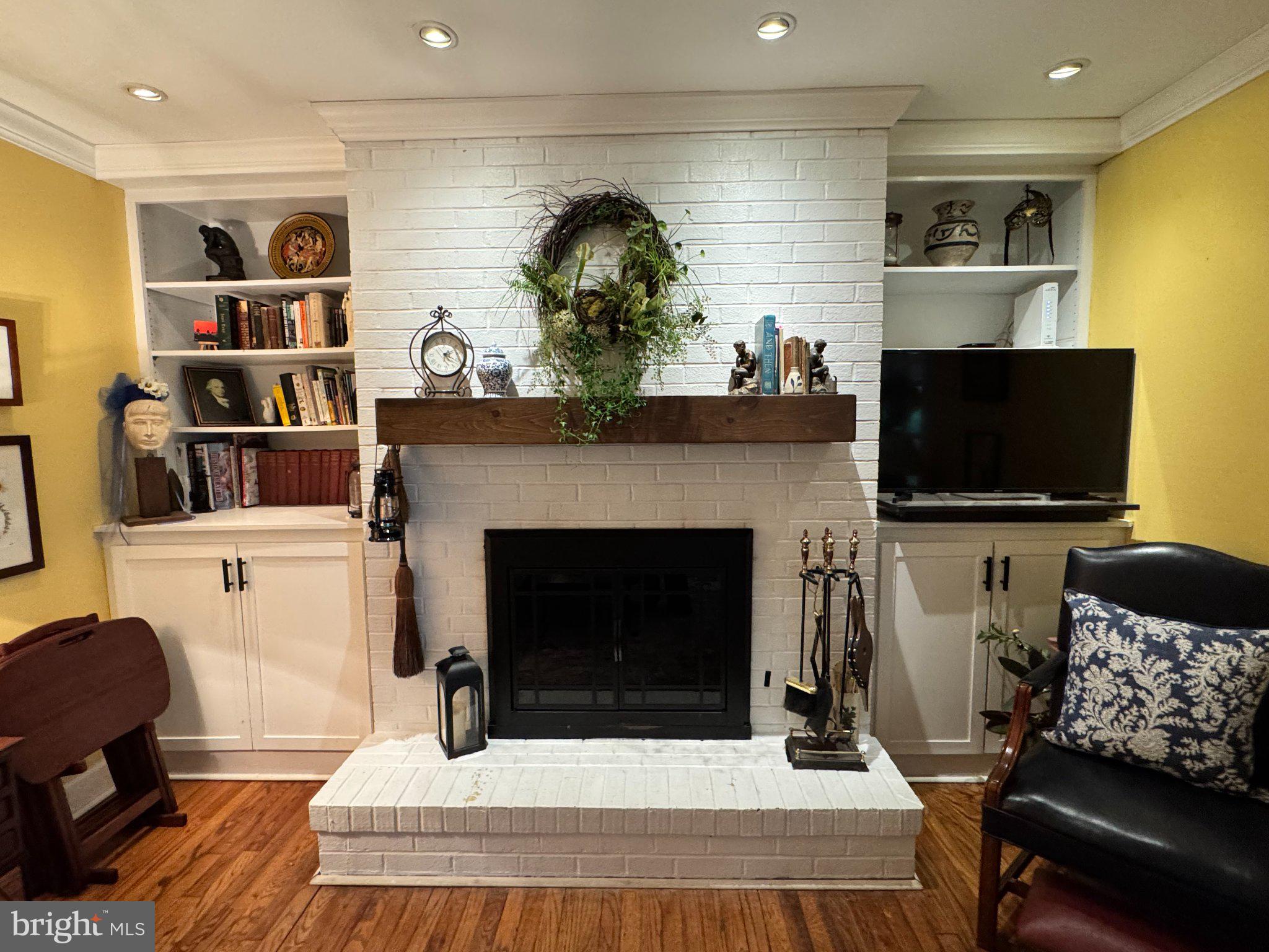 FAIRWAYS - Residential