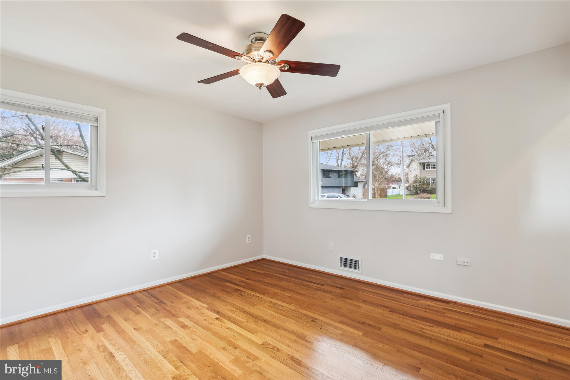 DUNN LORING WOODS - Residential Lease