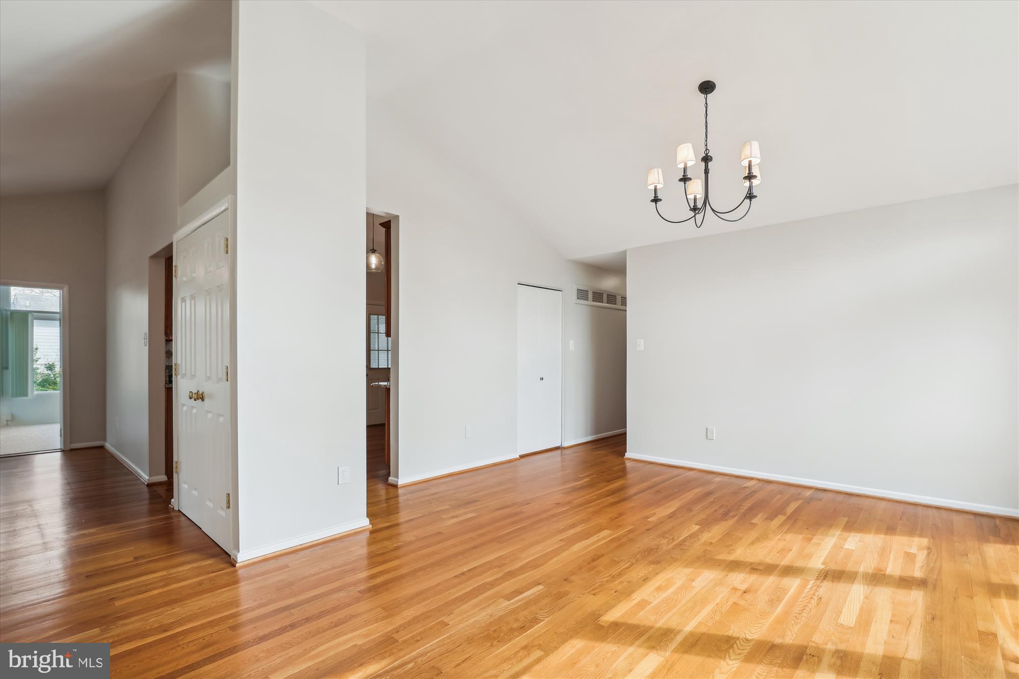 DUNN LORING WOODS - Residential Lease