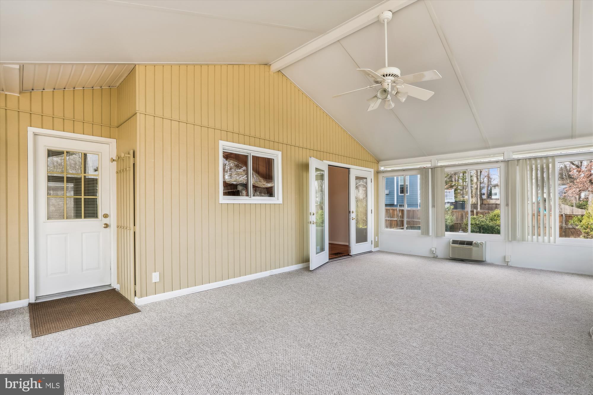 DUNN LORING WOODS - Residential Lease