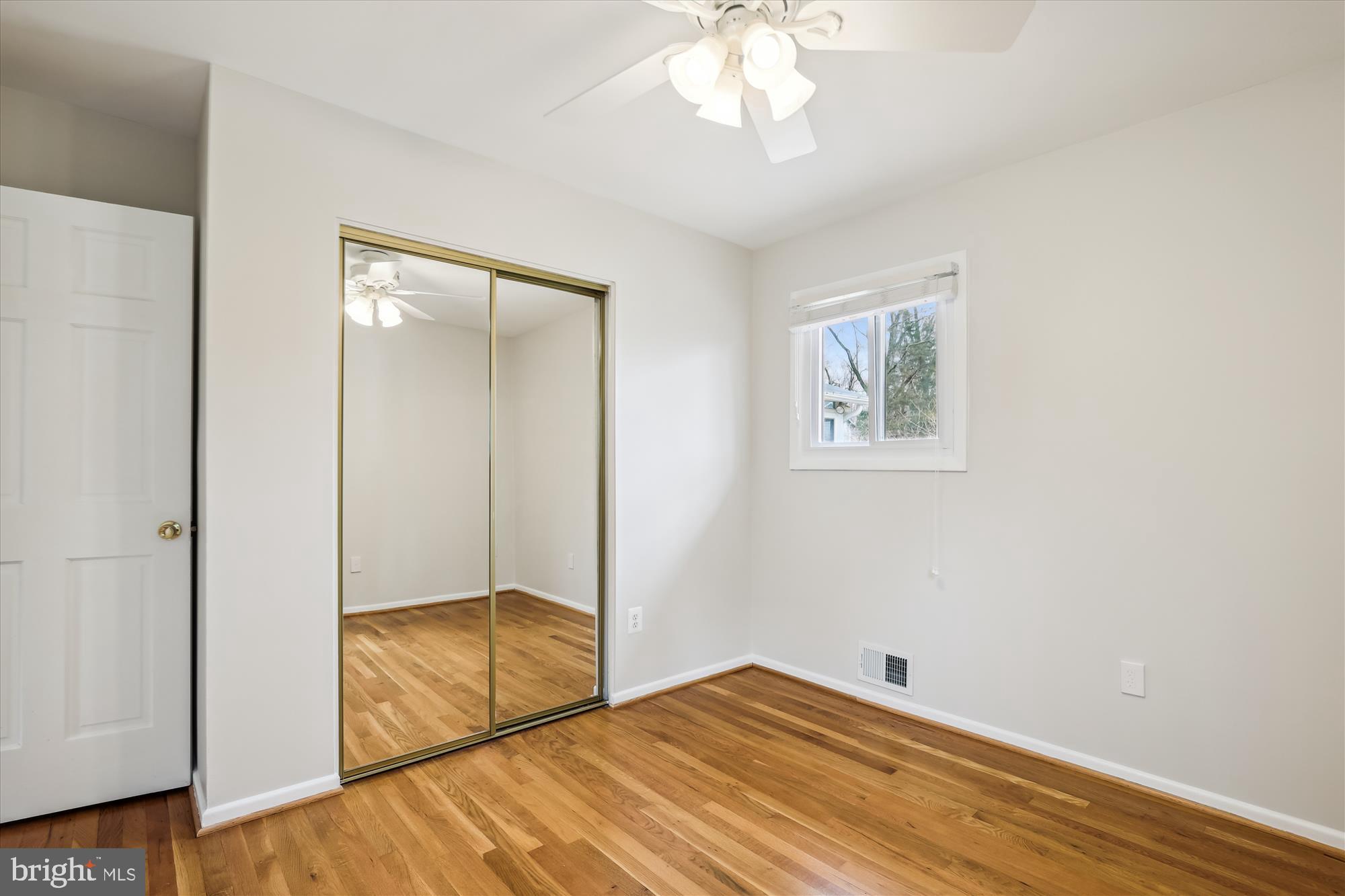 DUNN LORING WOODS - Residential Lease