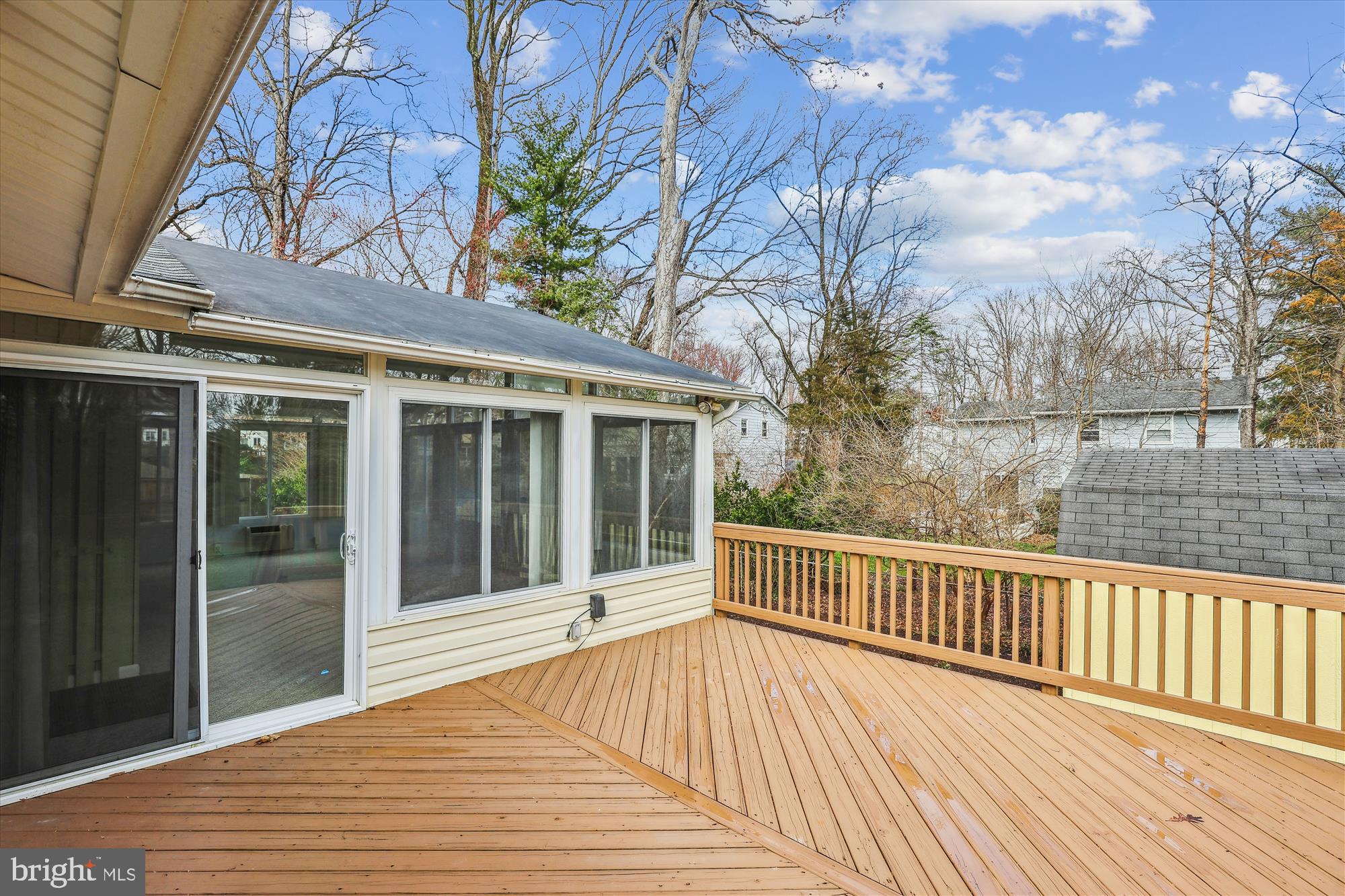 DUNN LORING WOODS - Residential Lease