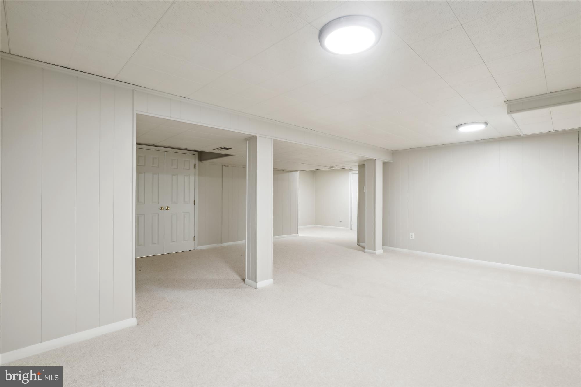 DUNN LORING WOODS - Residential Lease