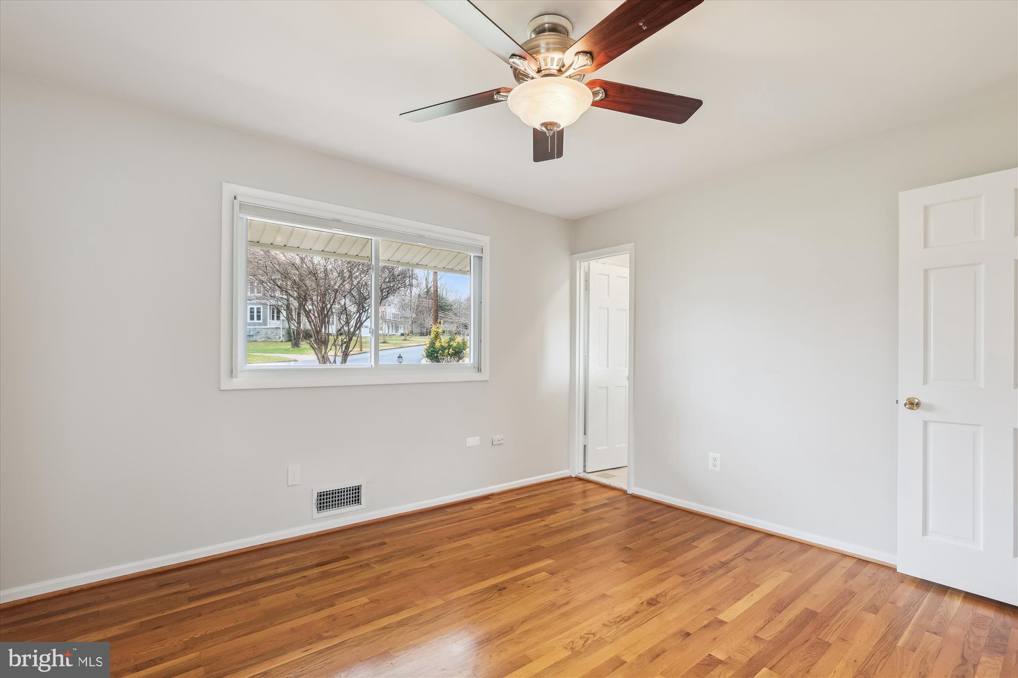 DUNN LORING WOODS - Residential Lease