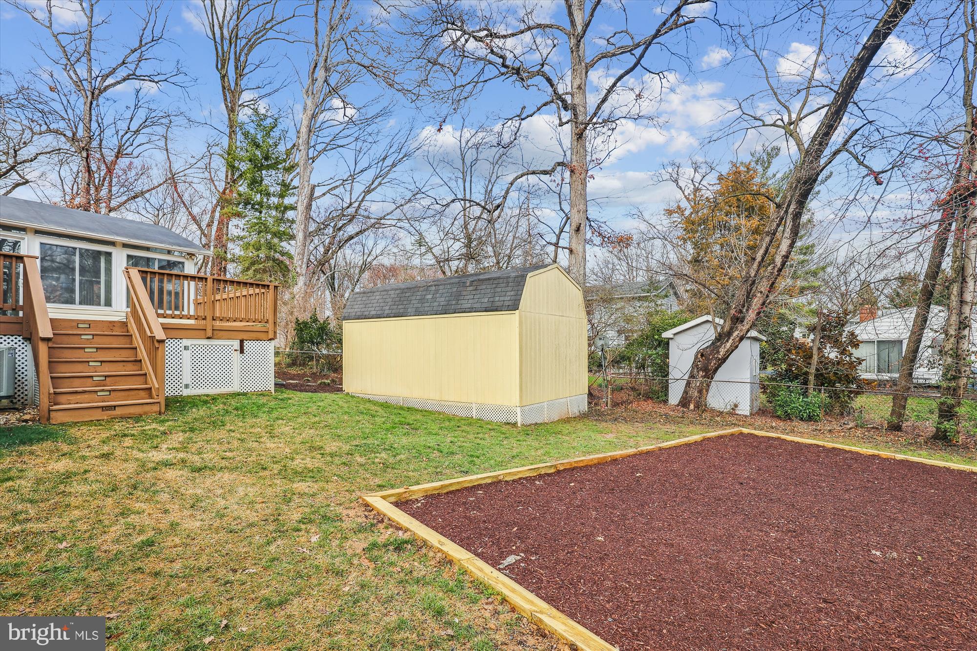 DUNN LORING WOODS - Residential Lease