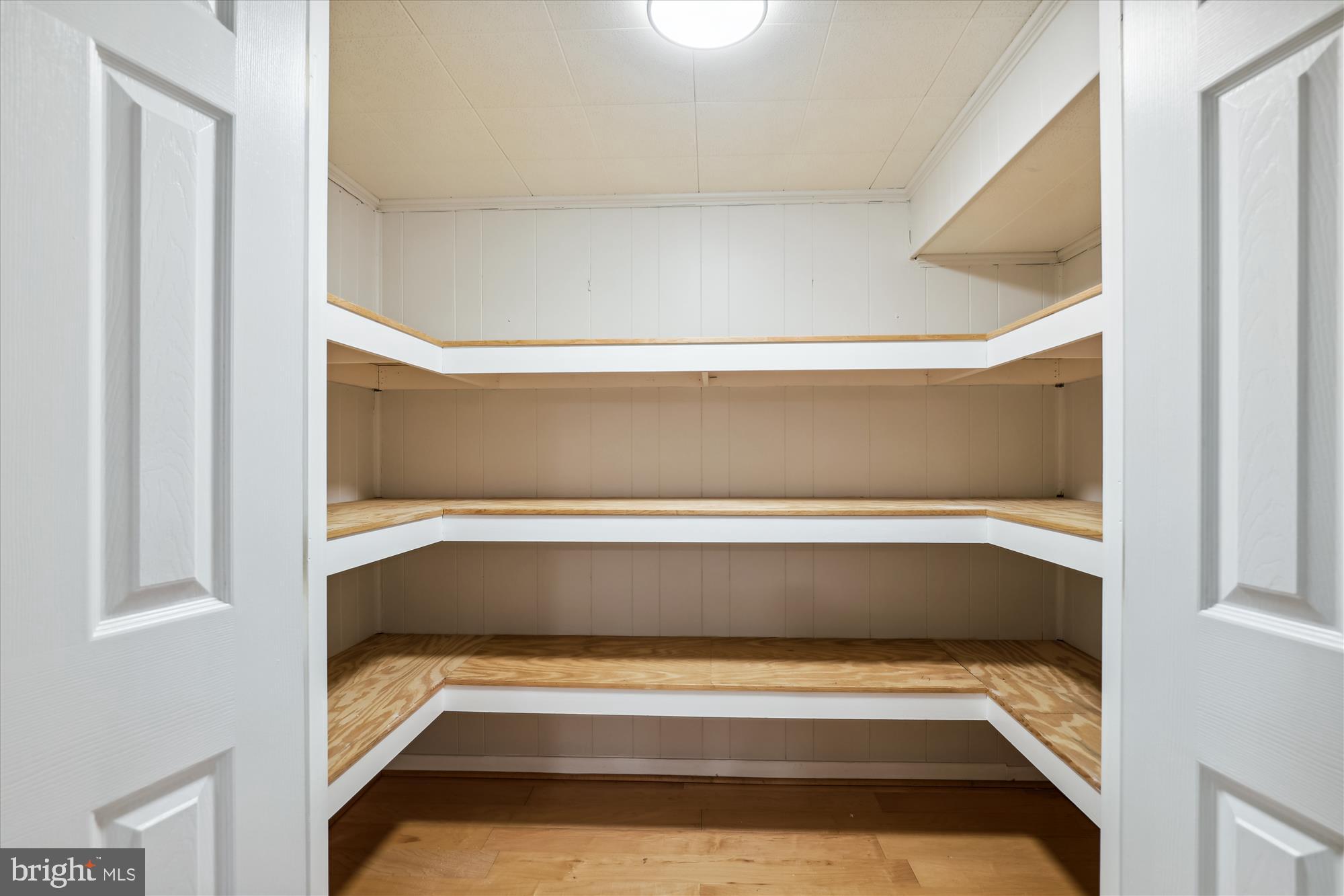 DUNN LORING WOODS - Residential Lease