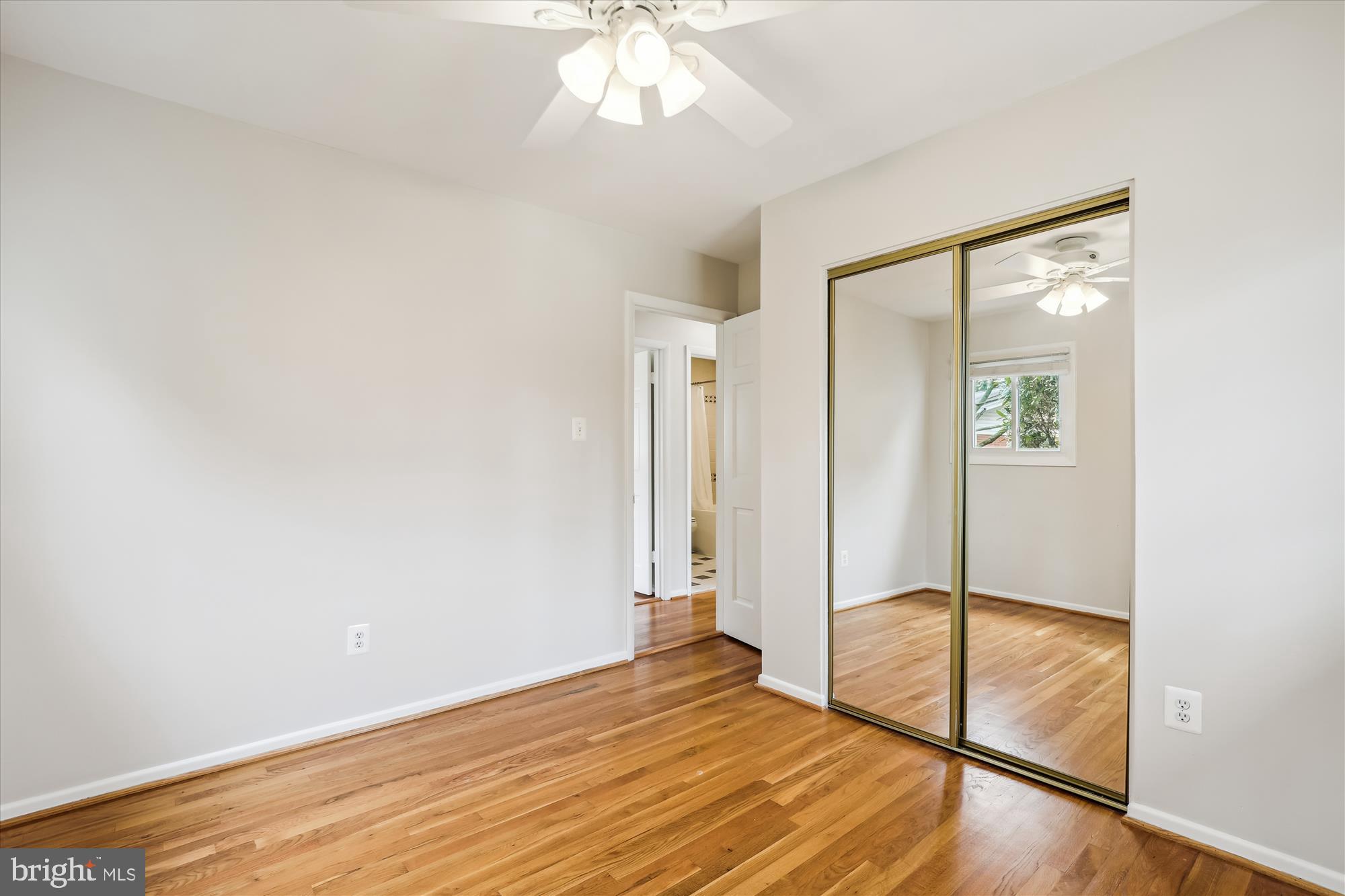 DUNN LORING WOODS - Residential Lease