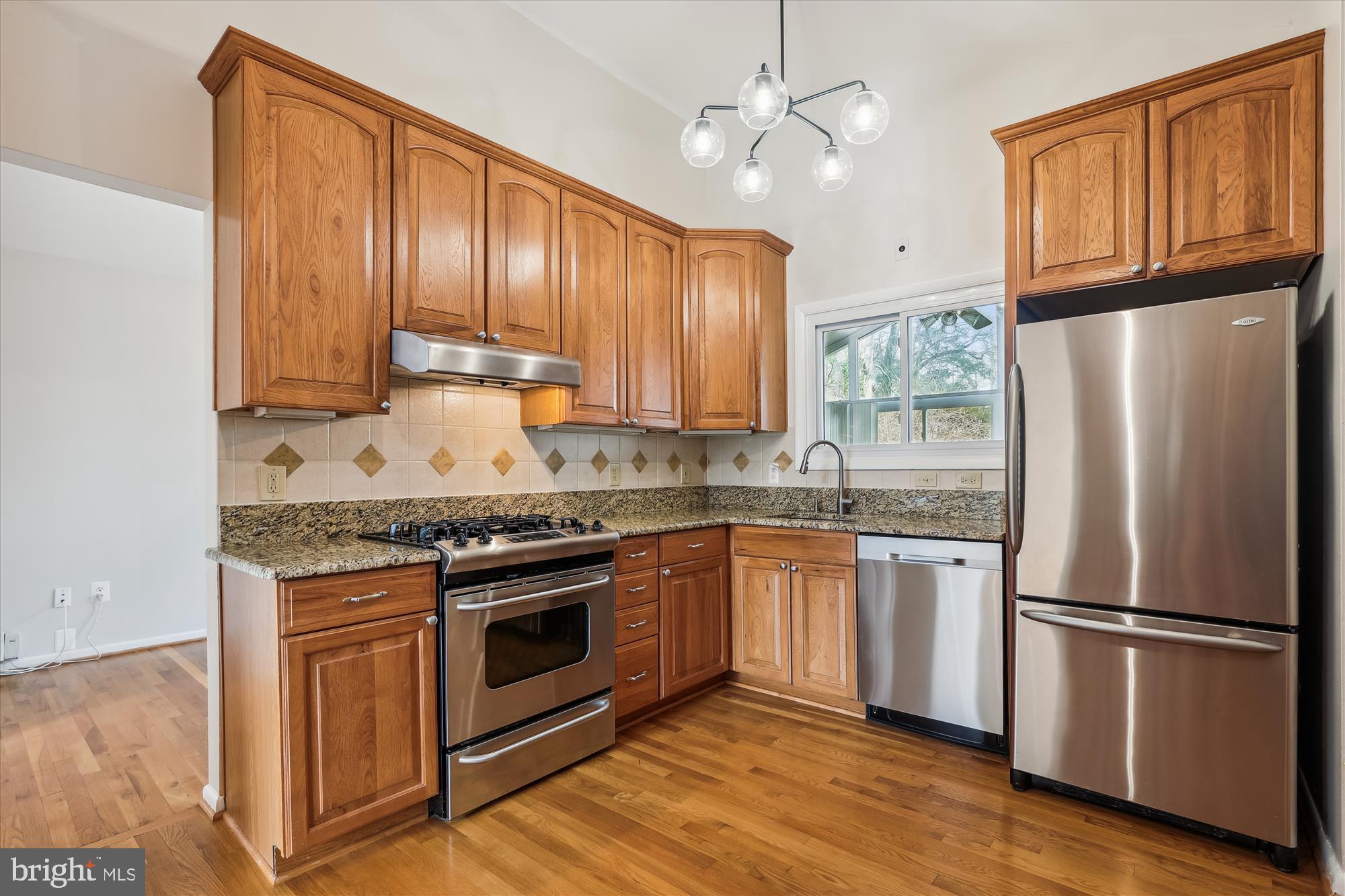 DUNN LORING WOODS - Residential Lease