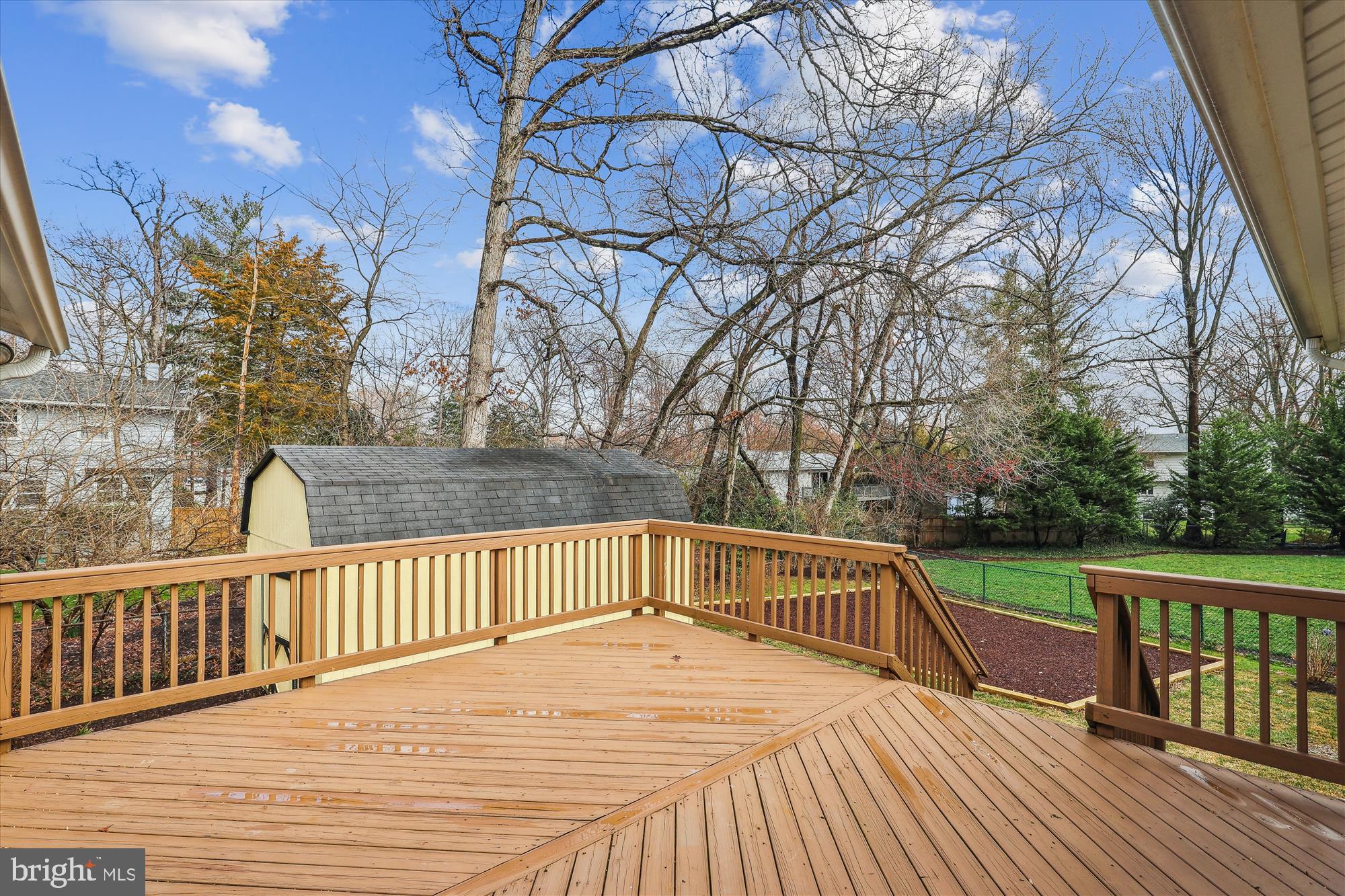 DUNN LORING WOODS - Residential Lease