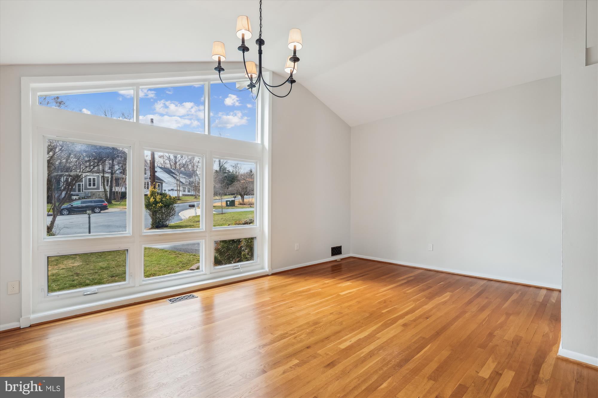 DUNN LORING WOODS - Residential Lease