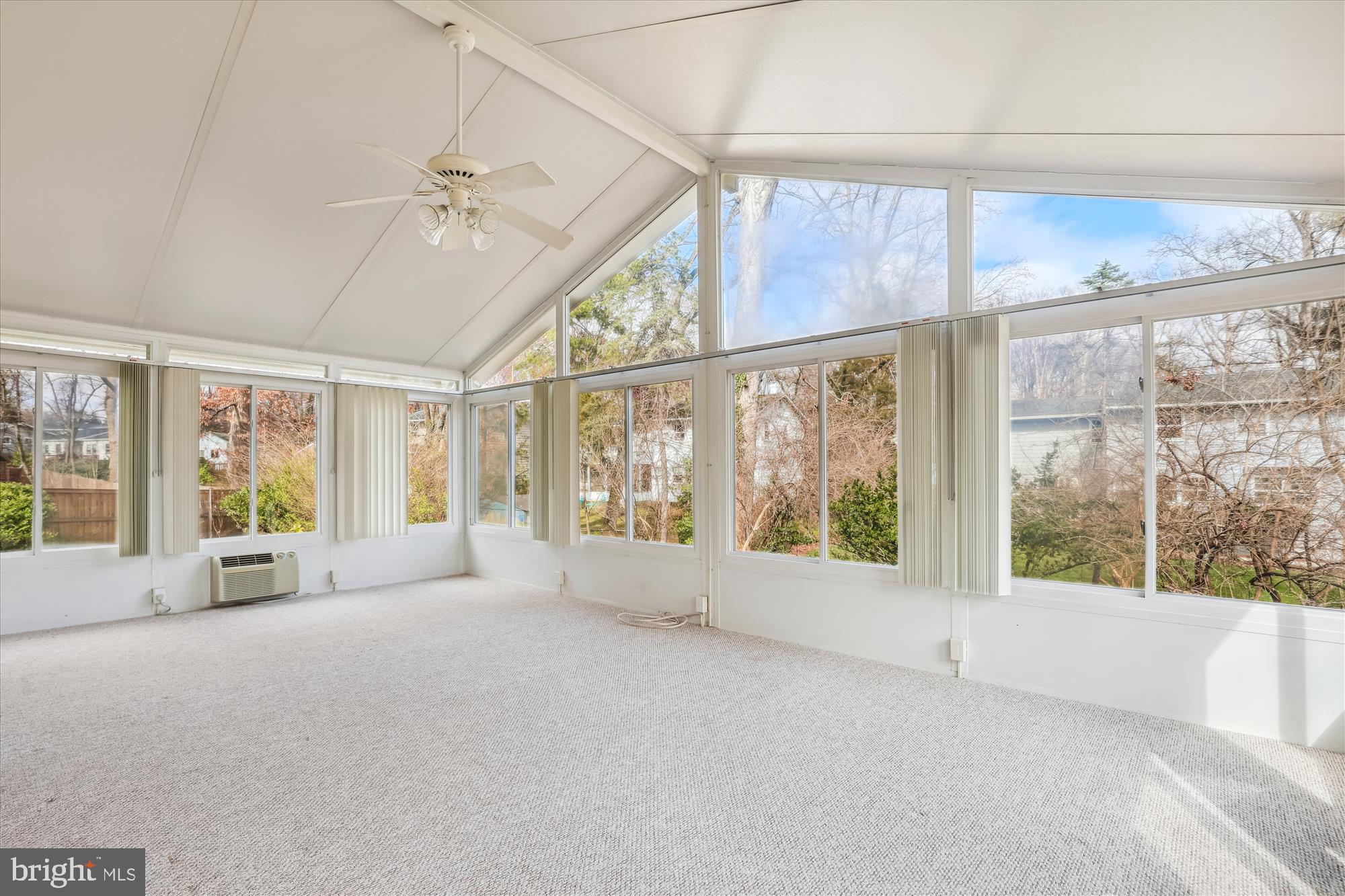 DUNN LORING WOODS - Residential Lease