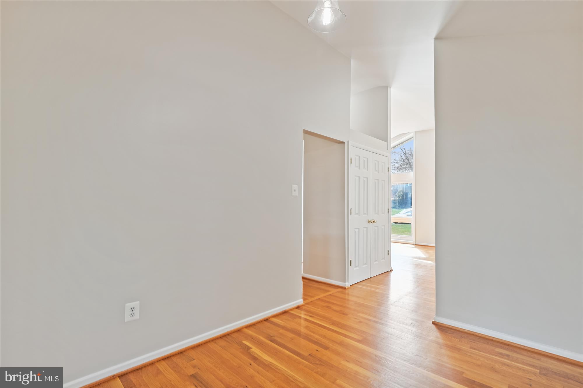 DUNN LORING WOODS - Residential Lease