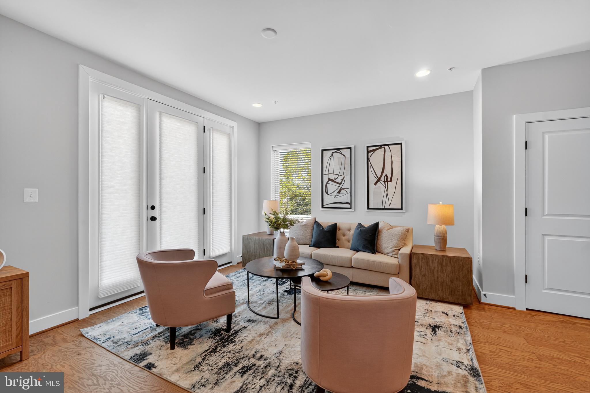 CHAPMAN ROW AT TWINBROOK METRO - Residential