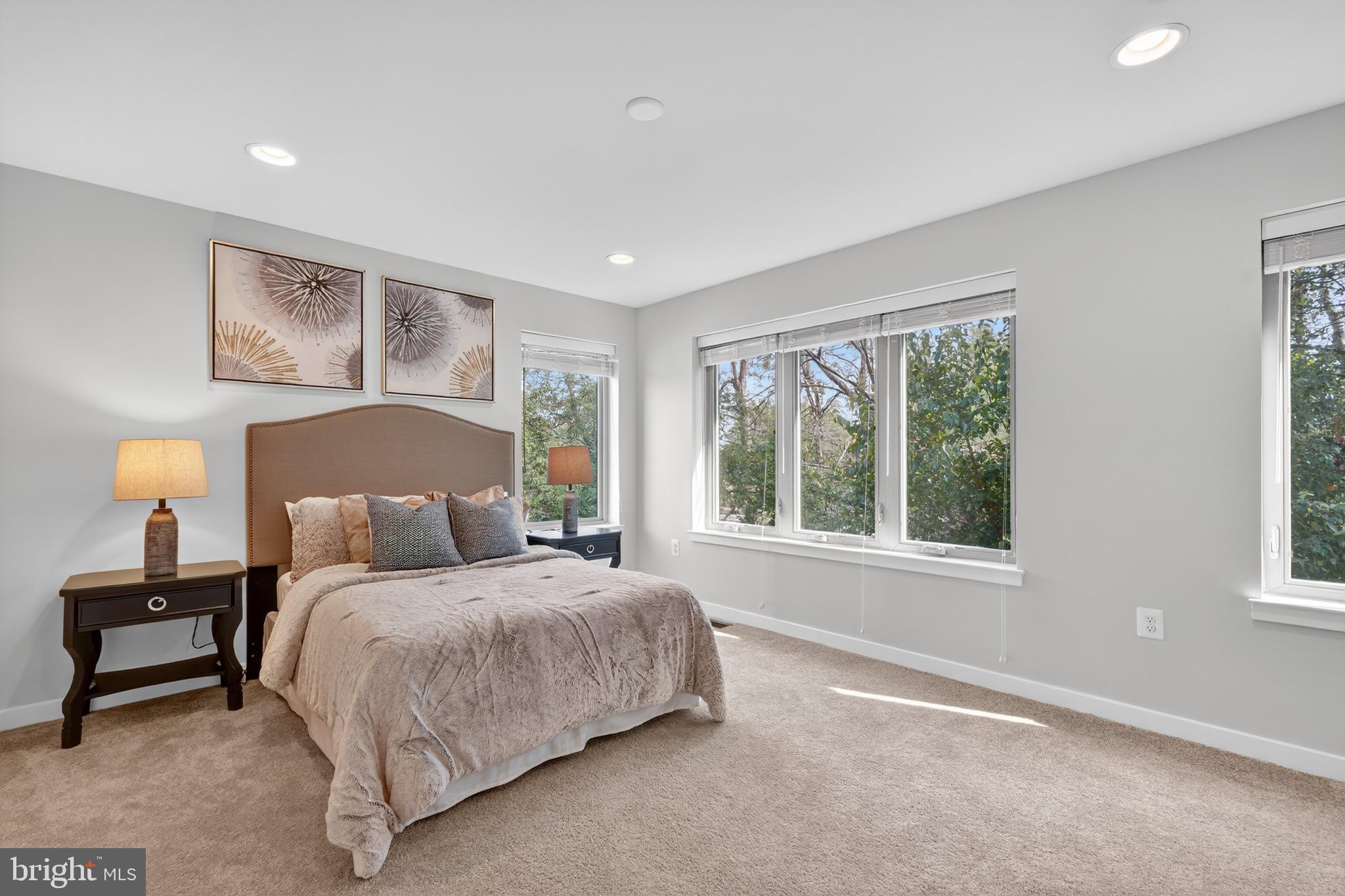 CHAPMAN ROW AT TWINBROOK METRO - Residential