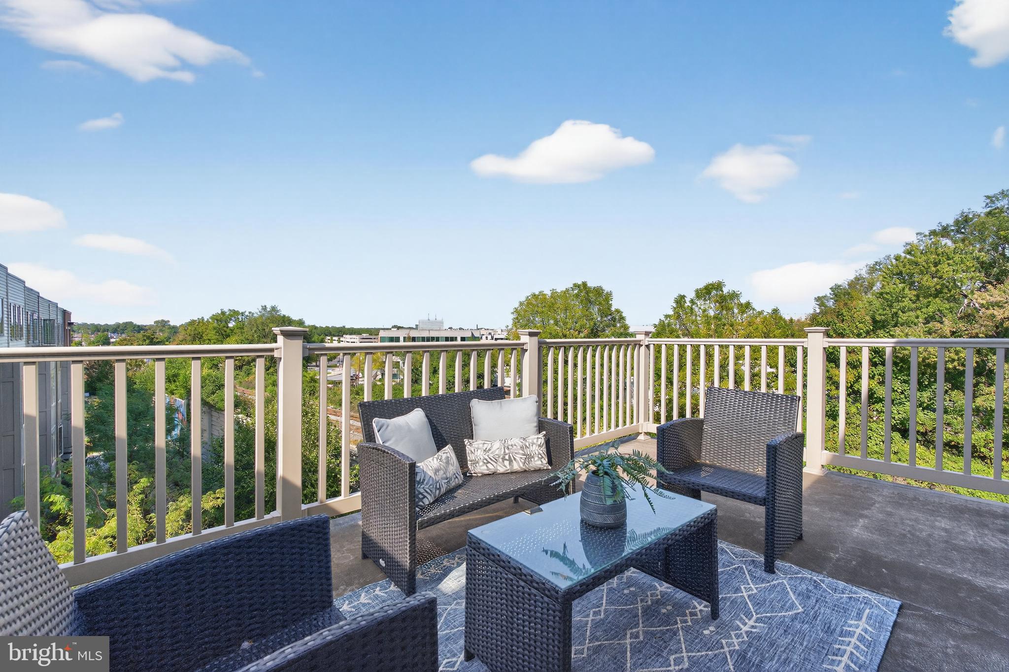 CHAPMAN ROW AT TWINBROOK METRO - Residential