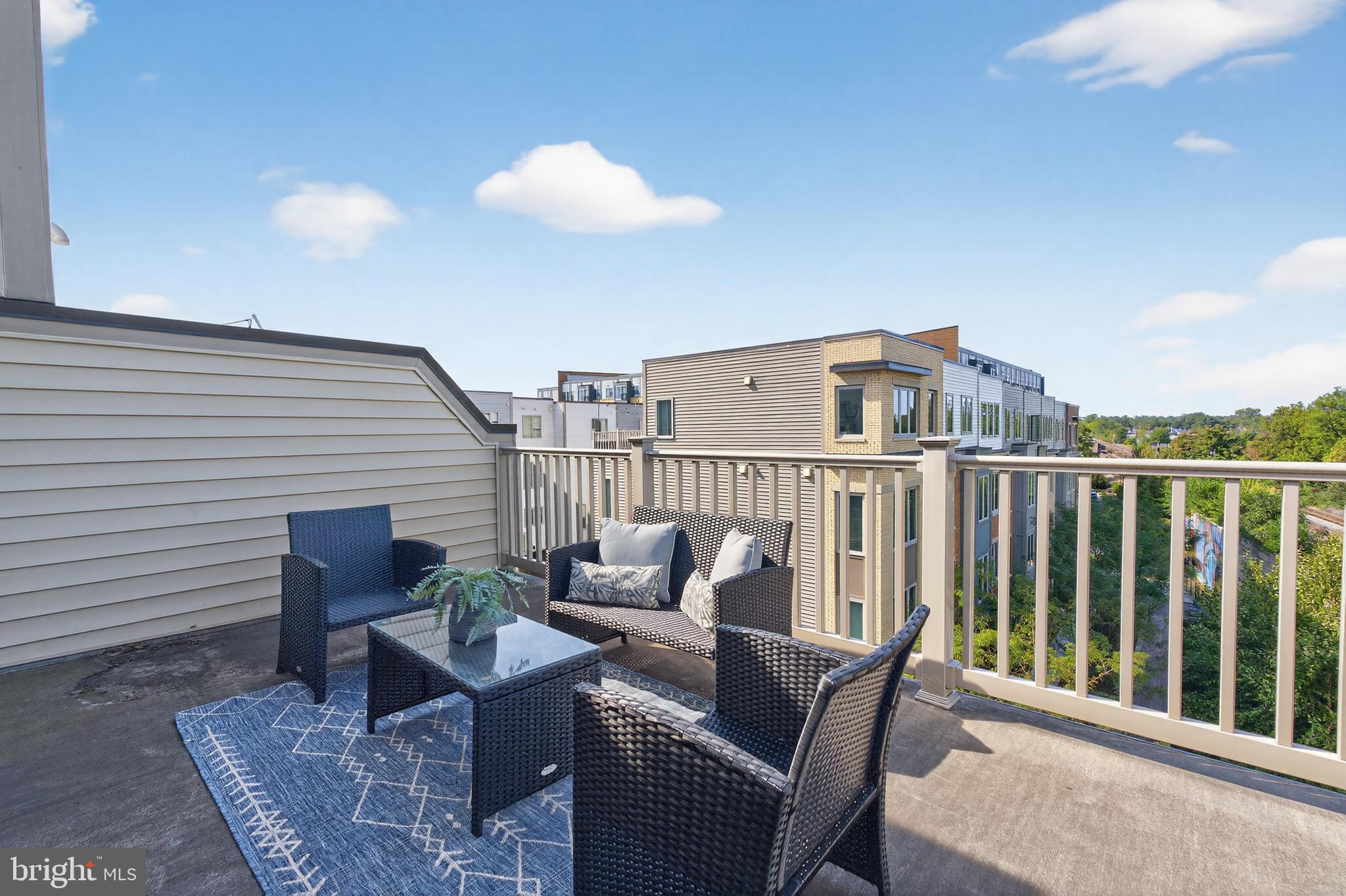 CHAPMAN ROW AT TWINBROOK METRO - Residential