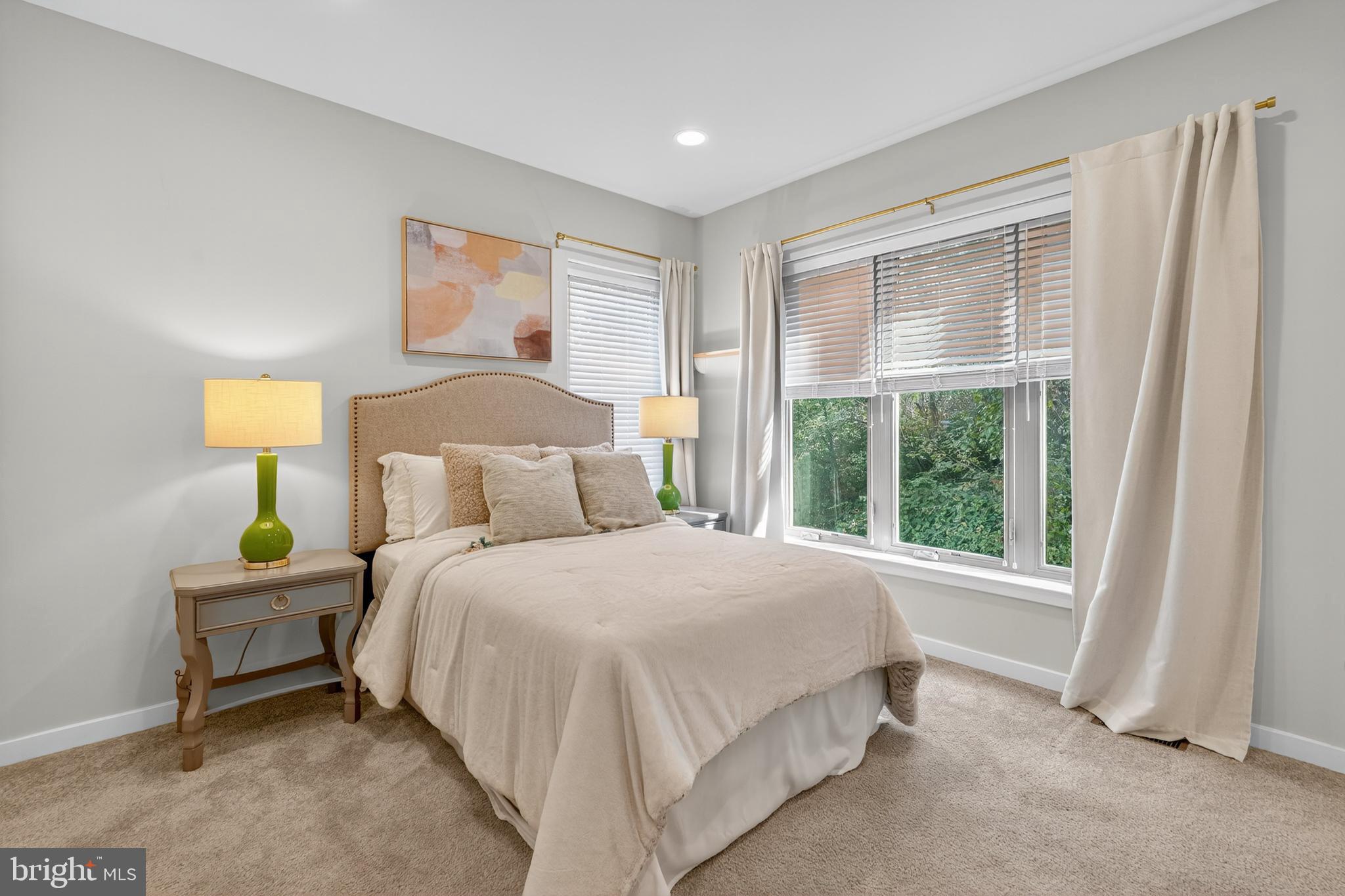 CHAPMAN ROW AT TWINBROOK METRO - Residential