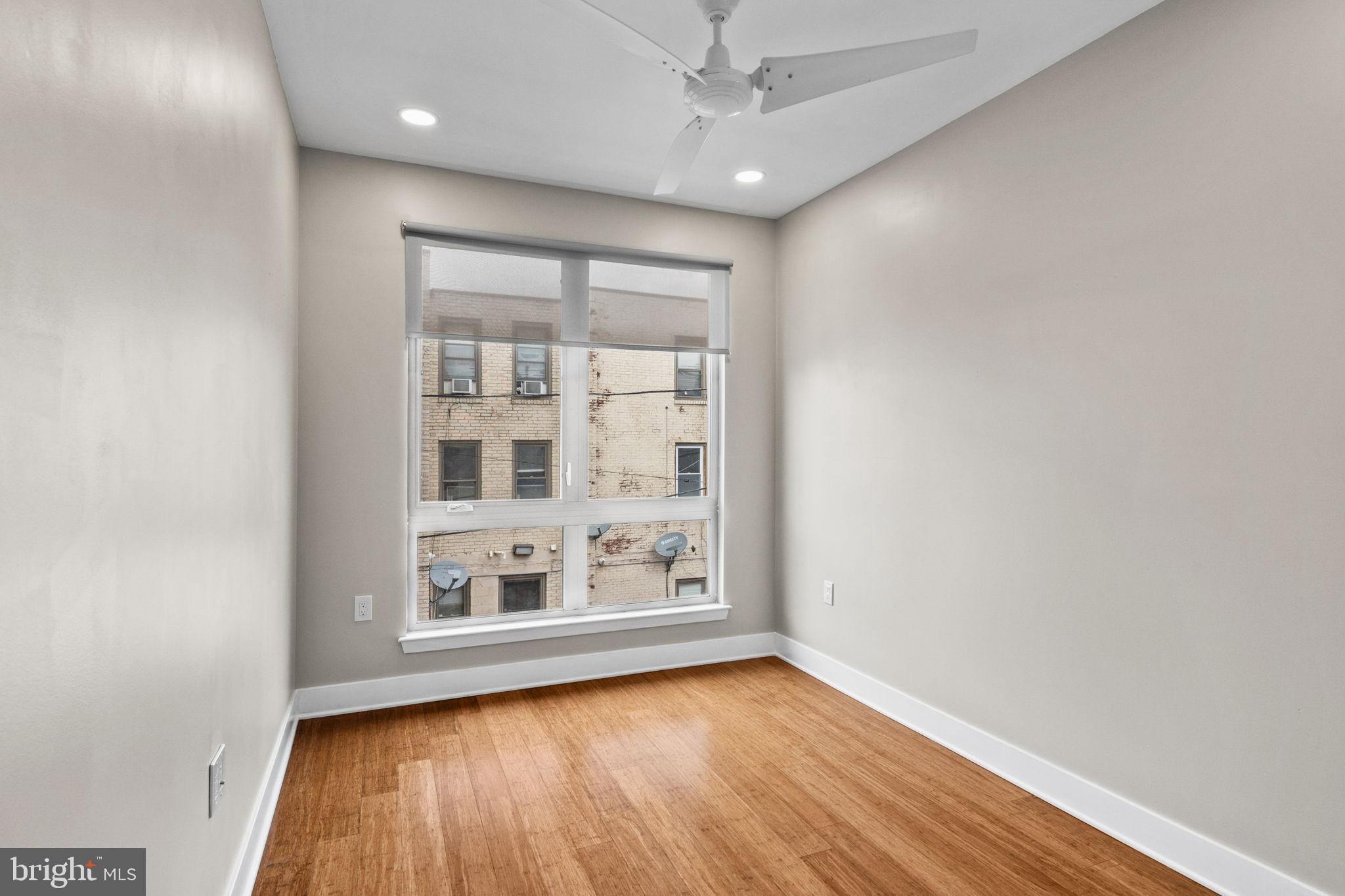 POINT BREEZE - Residential