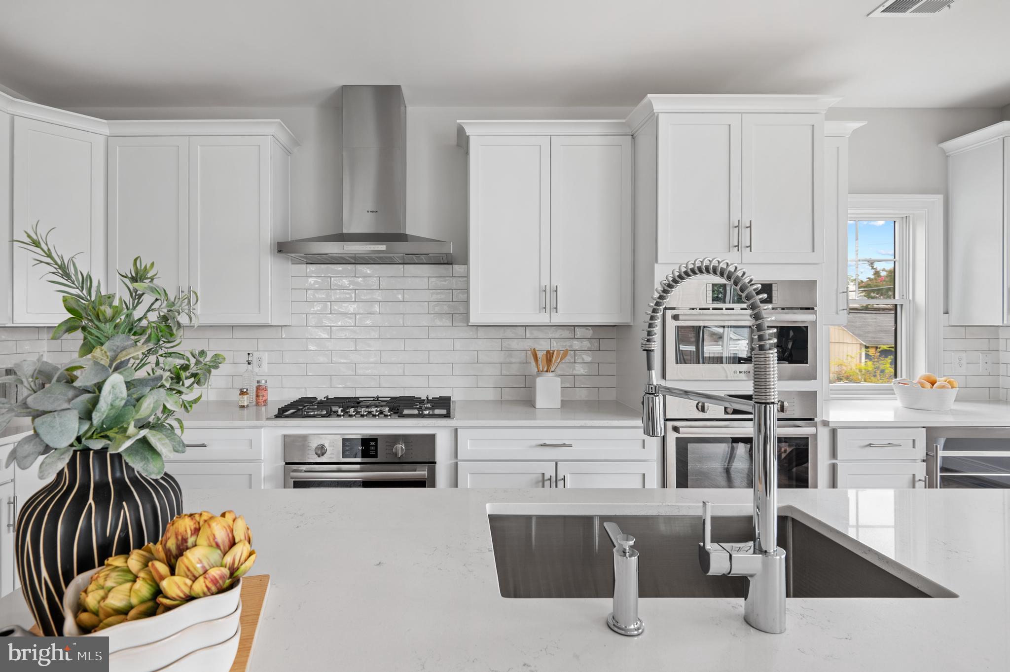 OVER LEE KNOLLS - Residential