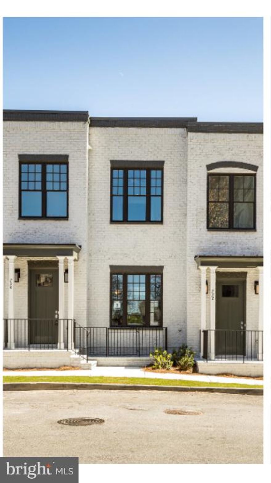 Charming Townhome located in W Forest Park. Ideal starter home and a great fixer upper. Being sold as-is and requires some repairs.