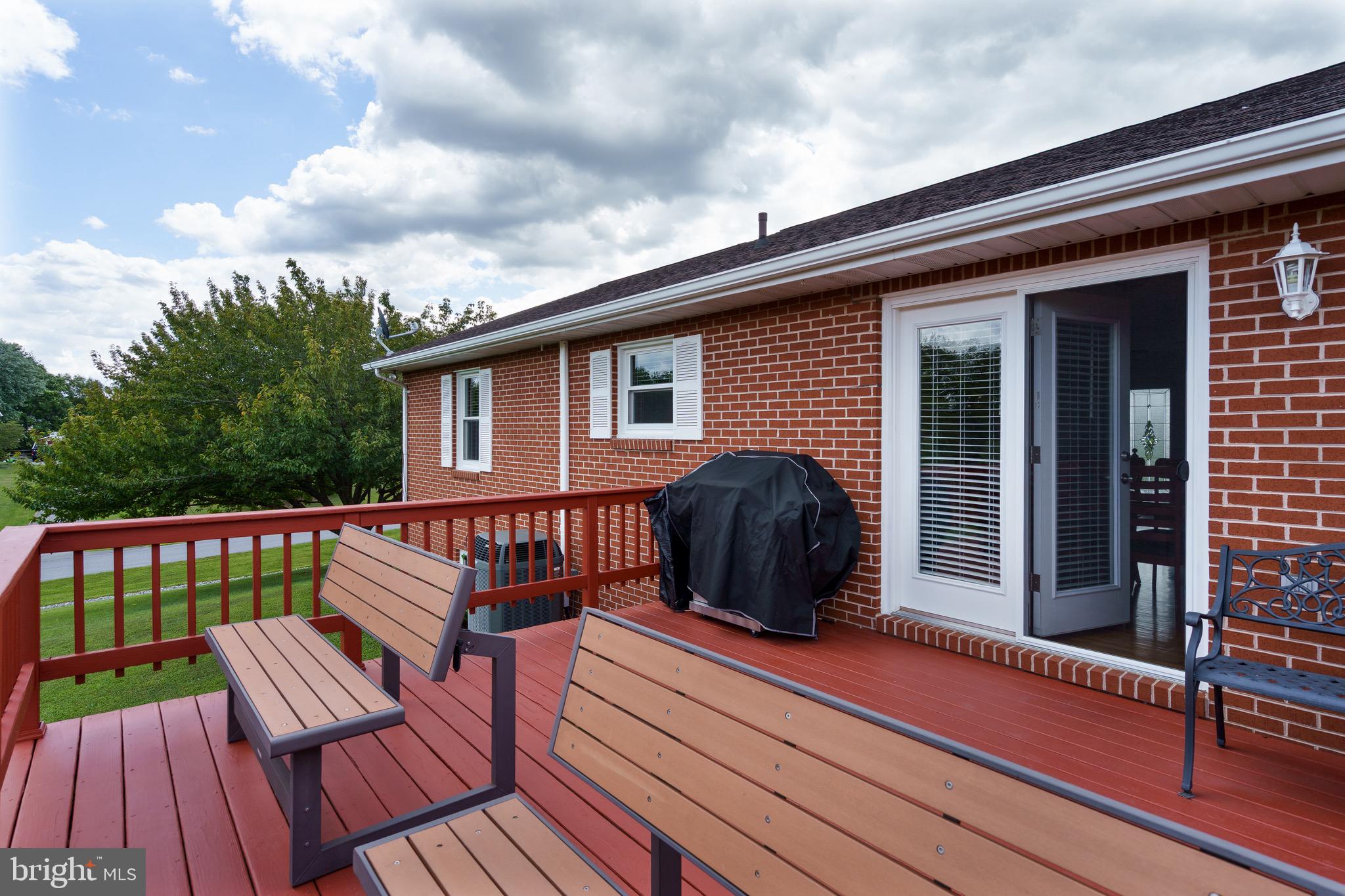 CLOVER MEADOWS - Residential