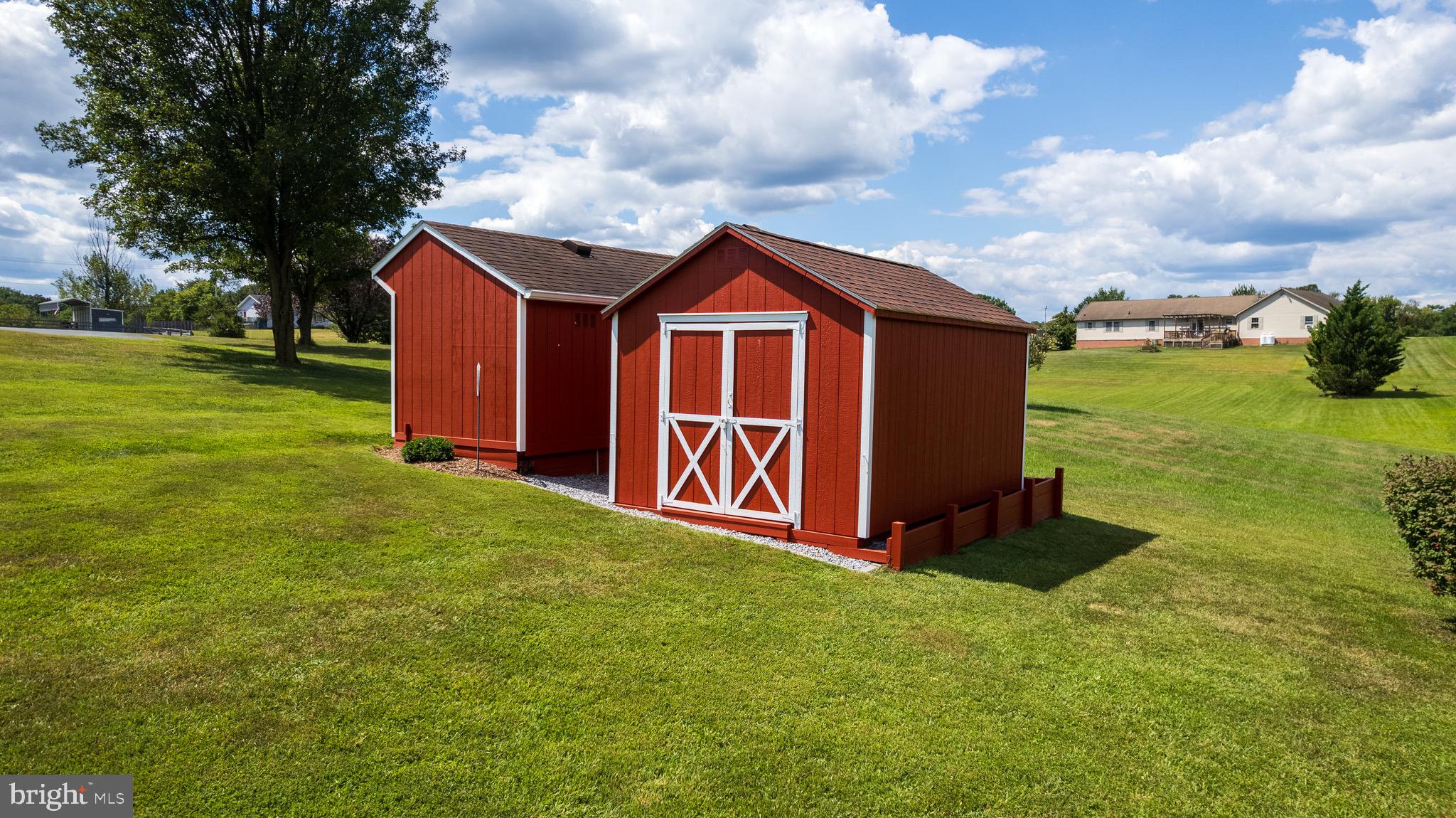 CLOVER MEADOWS - Residential