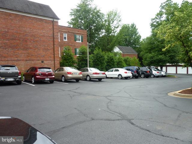 COLONIAL VILLAGE - Residential Lease