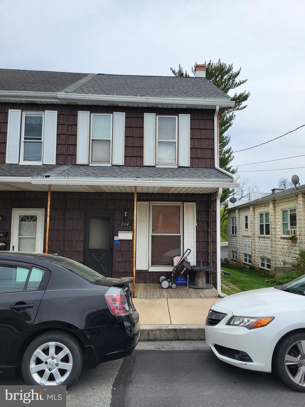 Photo of 104 E WASHINGTON ST, ELIZABETHTOWN, PA 17022 (MLS # PALA2034938)