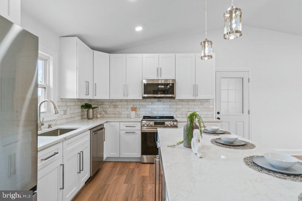 GLENVUE - Residential