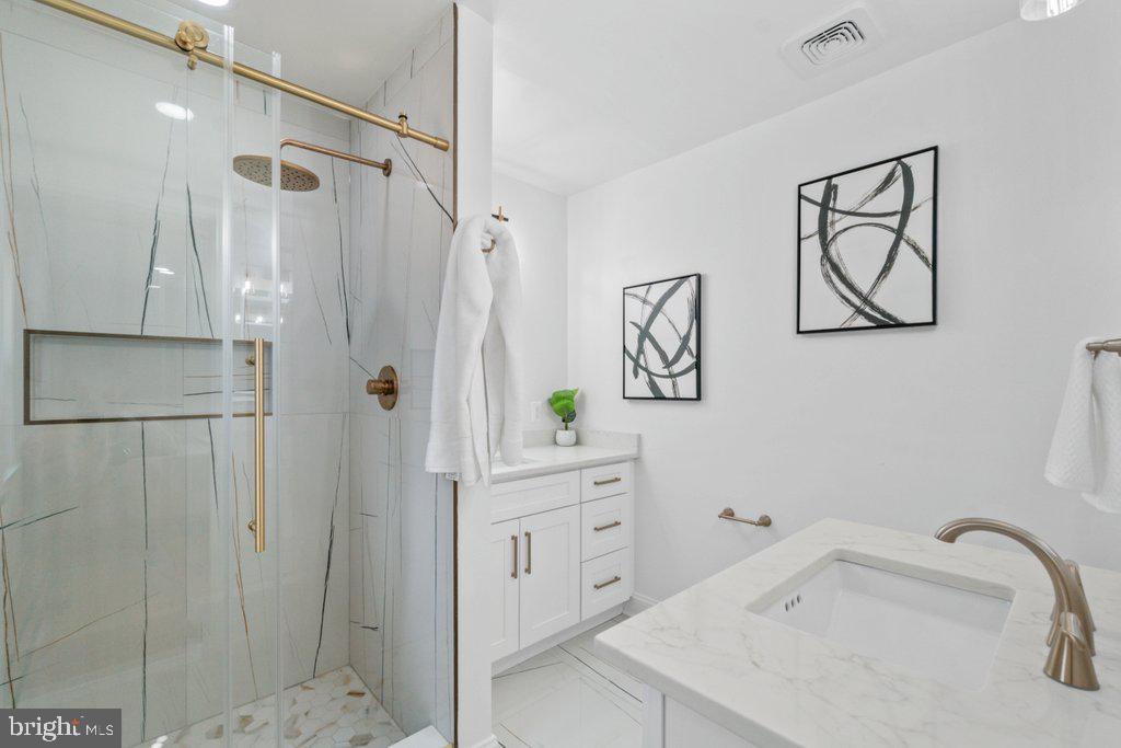 GLENVUE - Residential