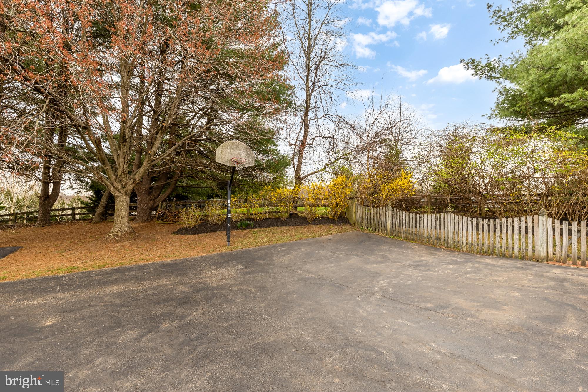 HICKORY CREEK ESTATES - Residential