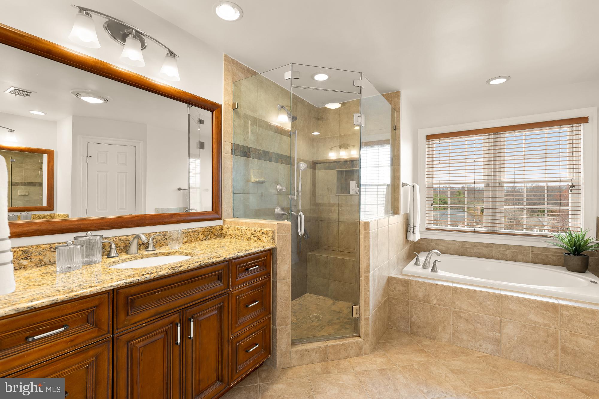 HICKORY CREEK ESTATES - Residential