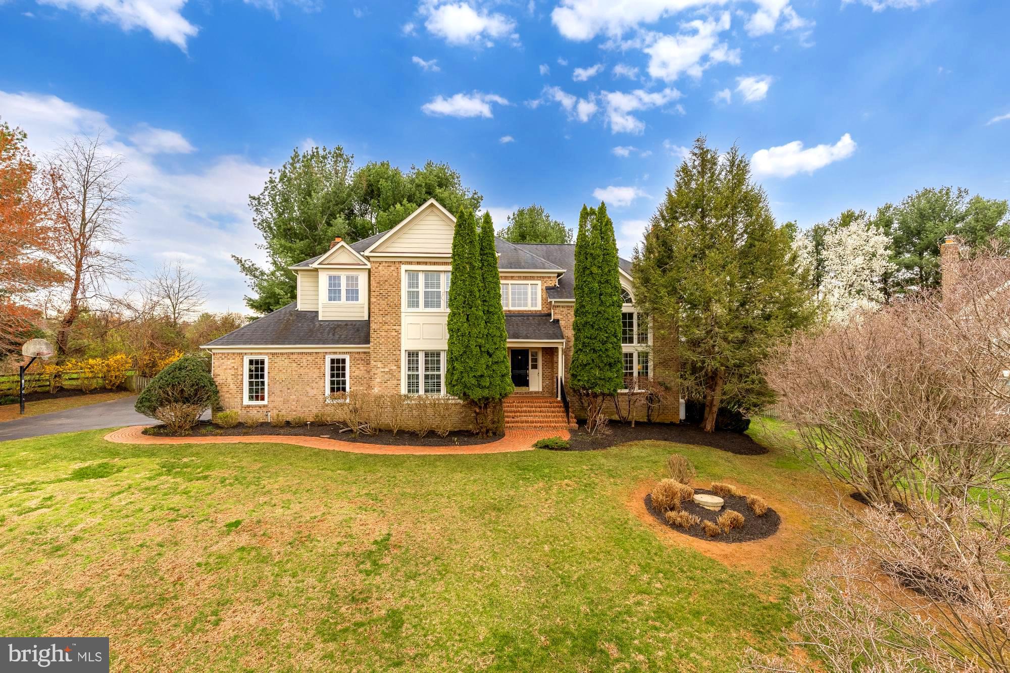 HICKORY CREEK ESTATES - Residential