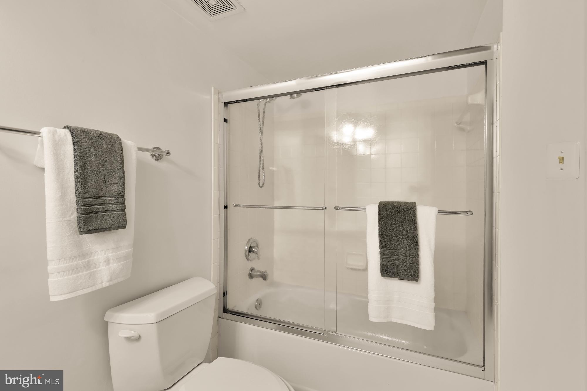 HICKORY CREEK ESTATES - Residential