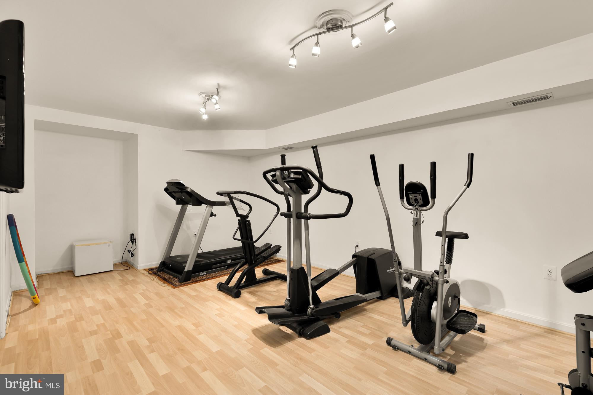 HICKORY CREEK ESTATES - Residential