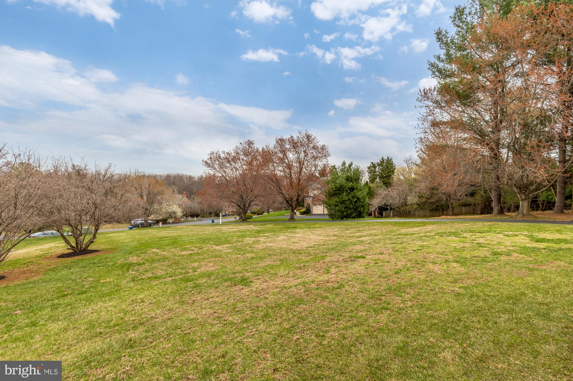 HICKORY CREEK ESTATES - Residential