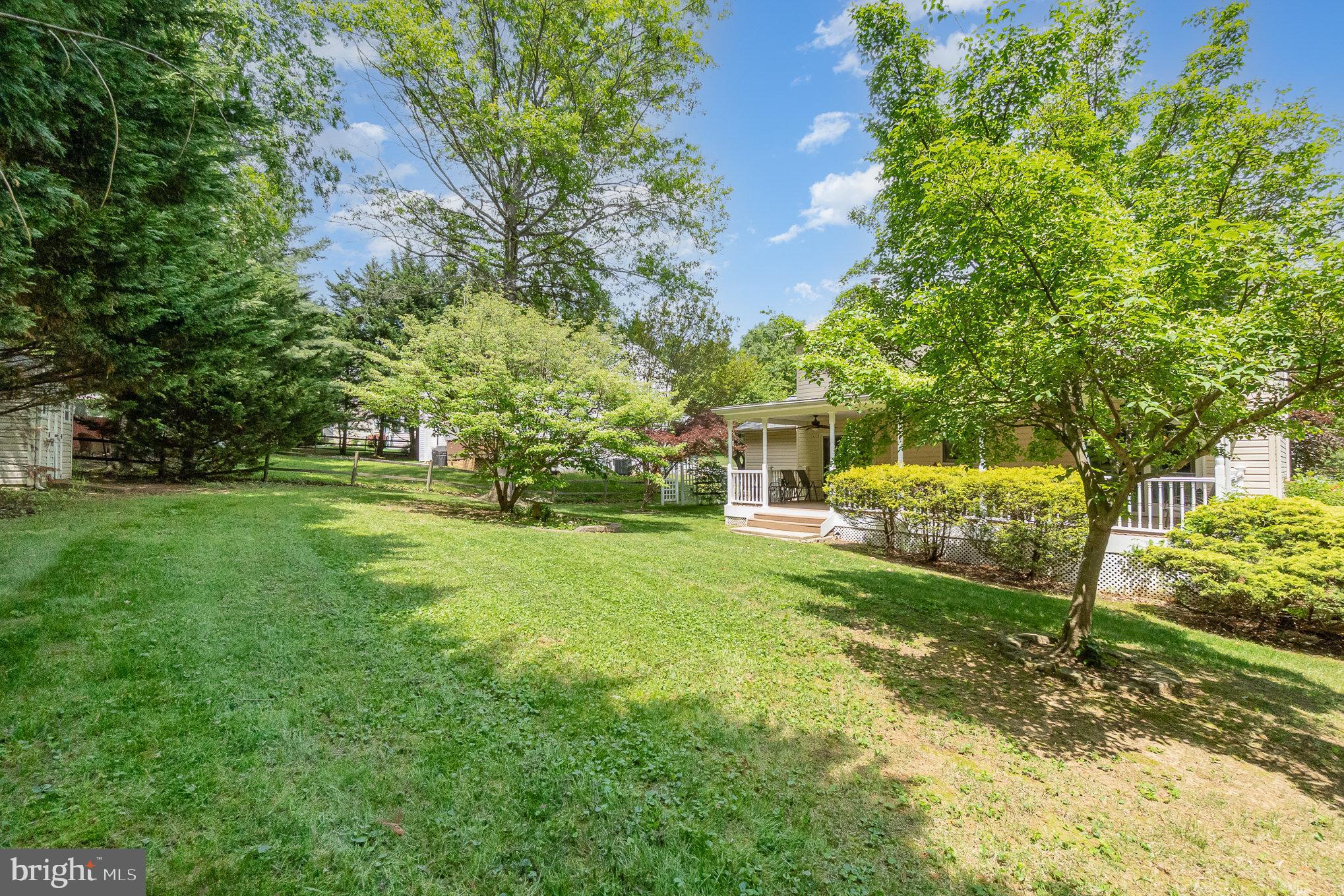 914 DEER COURT
