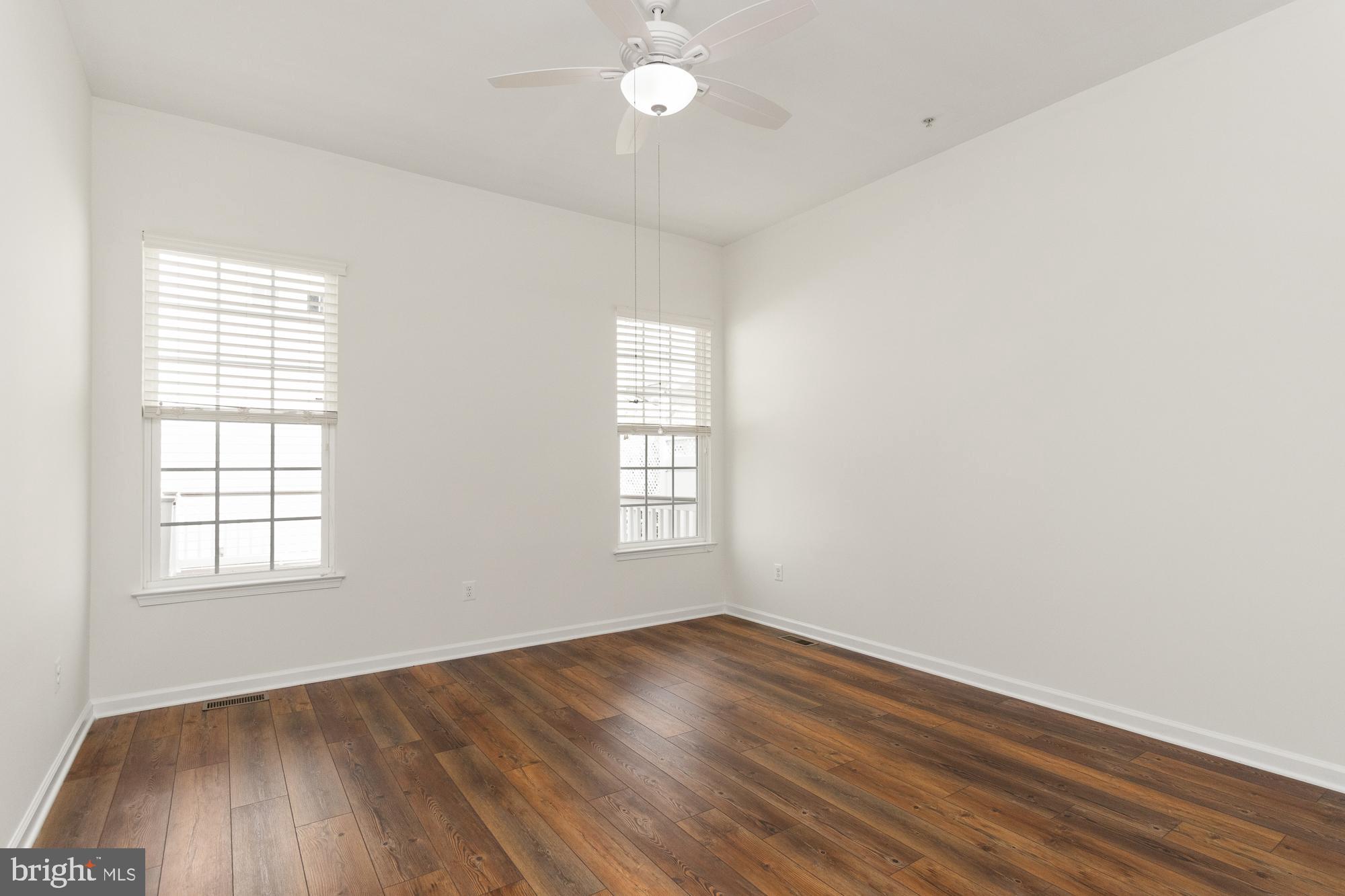 FALLSTON COMMONS - Residential