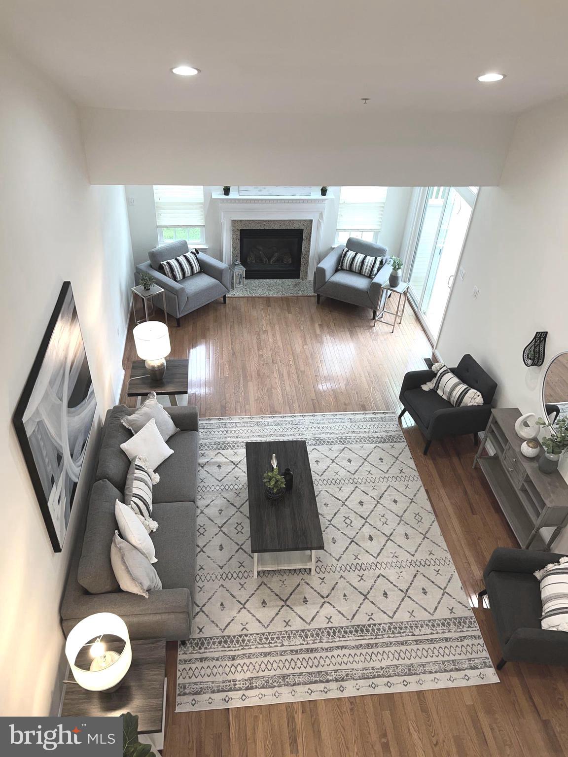 FALLSTON COMMONS - Residential